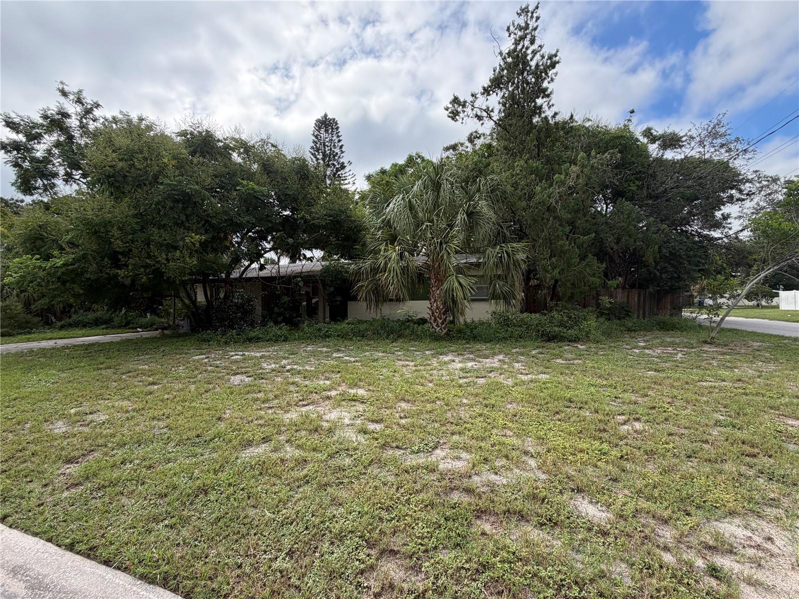 3216 W Tyson Ave — photo