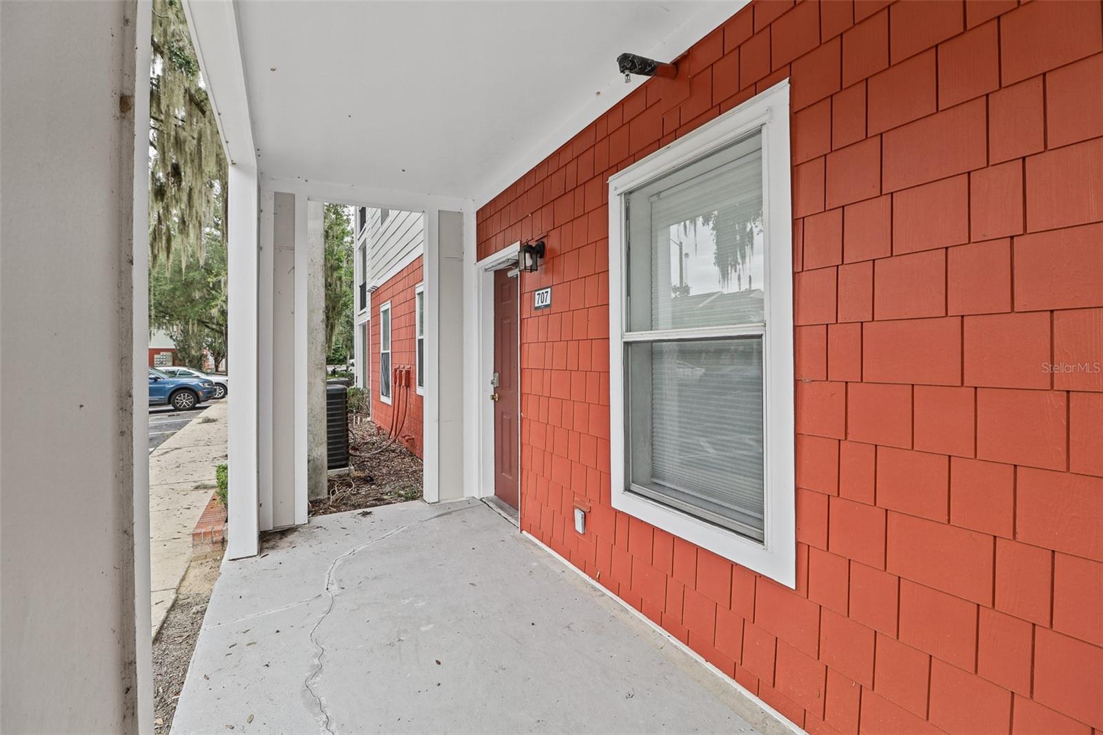 2360 SW Archer Rd #707 — photo