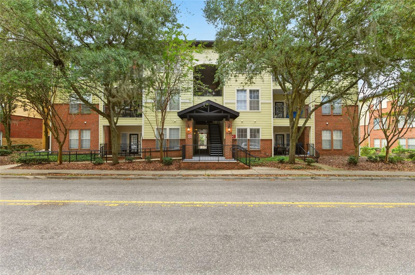 1235 SW 9th Rd #304 — photo