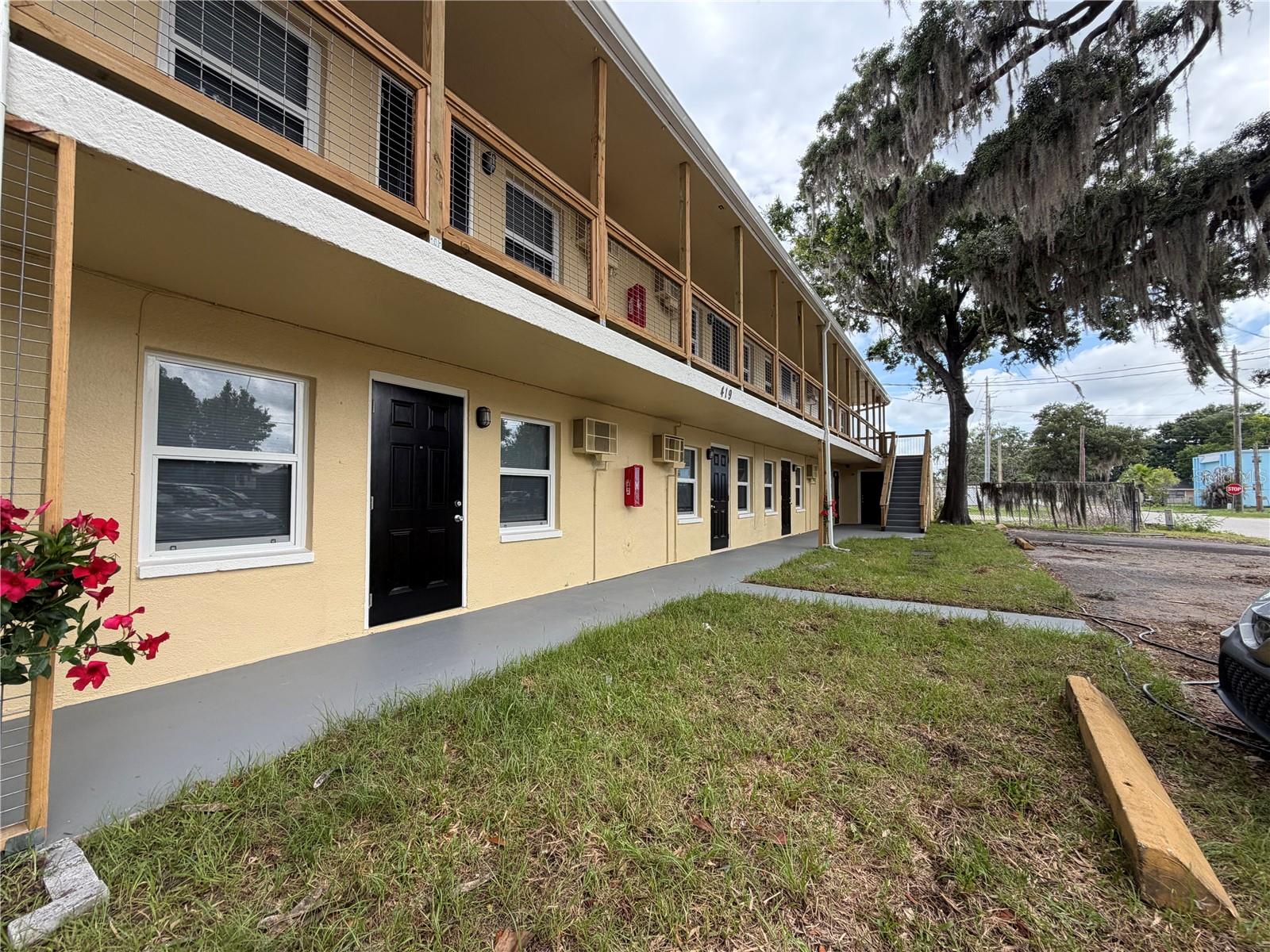 419 Grapefruit Ave #8B — photo