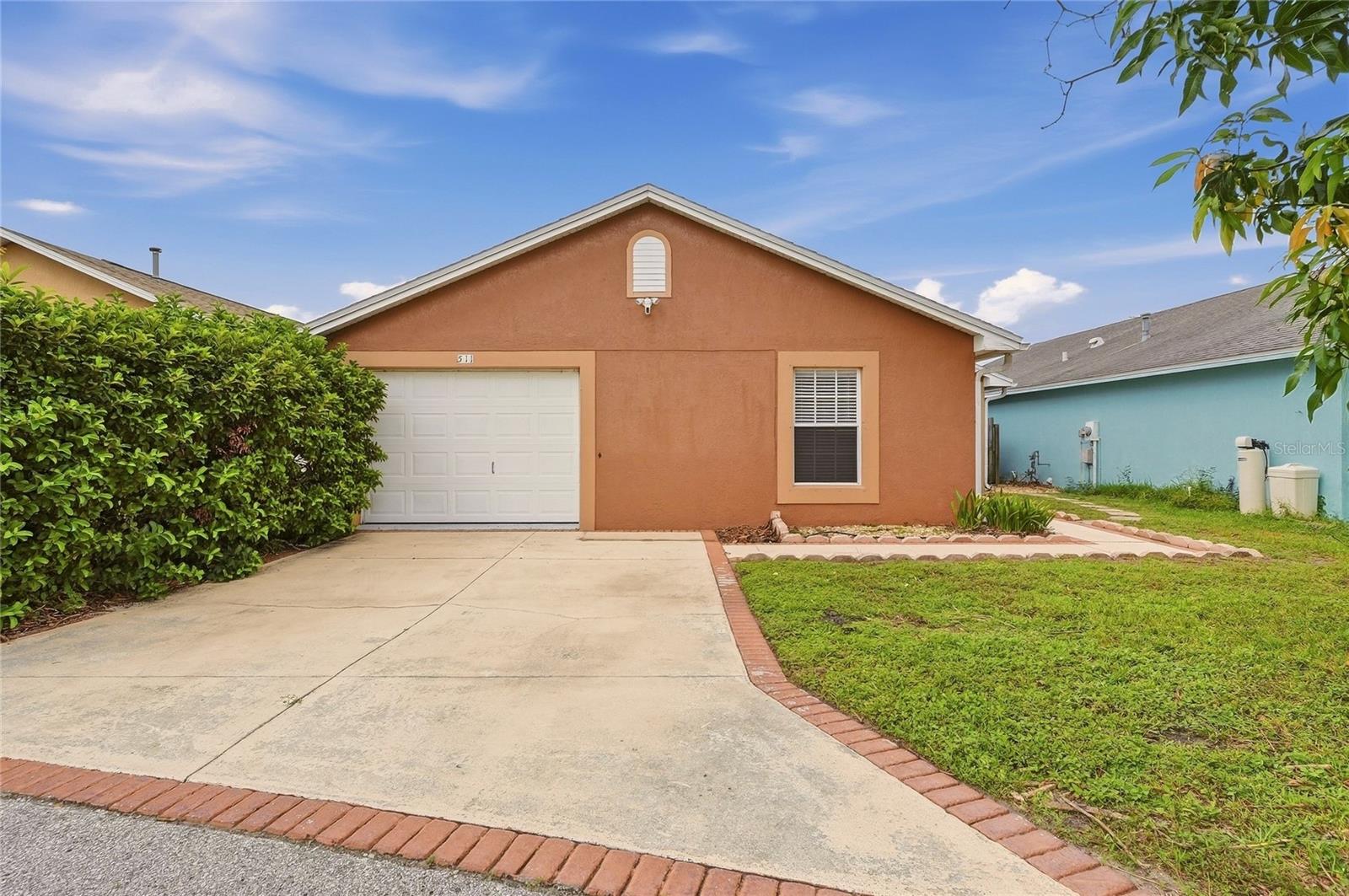 511 Marcia Loop — photo