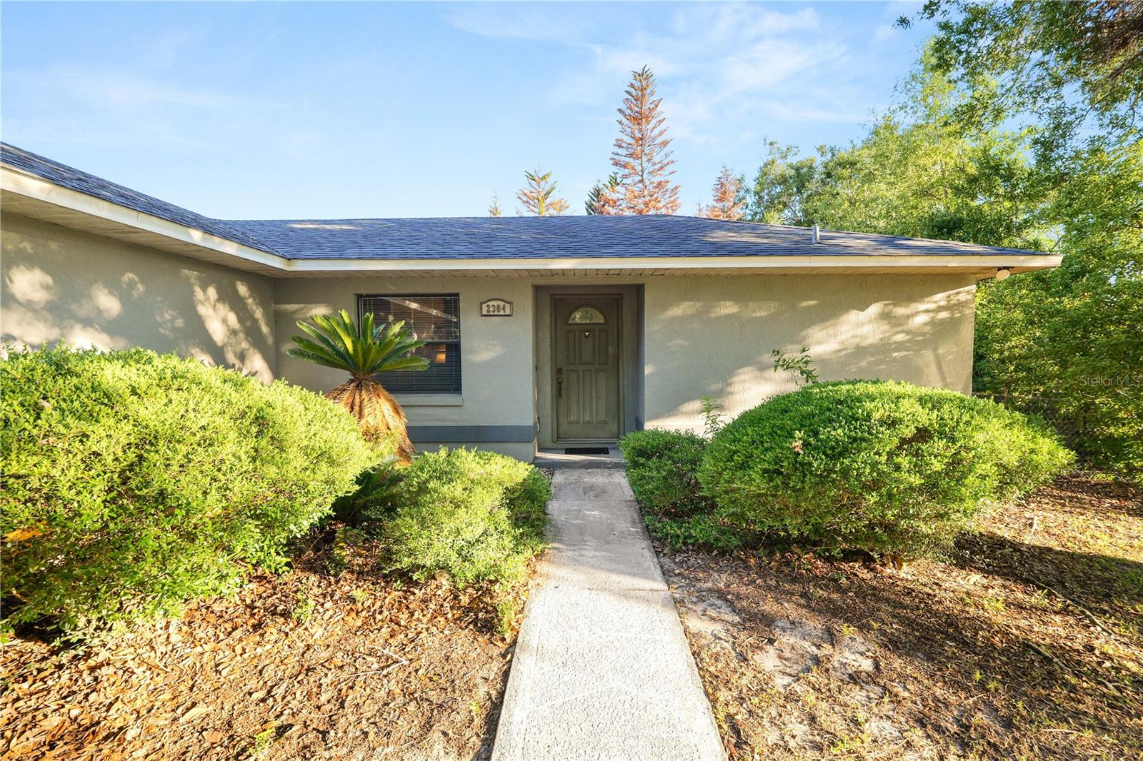 2304 Cheshire Pl — photo