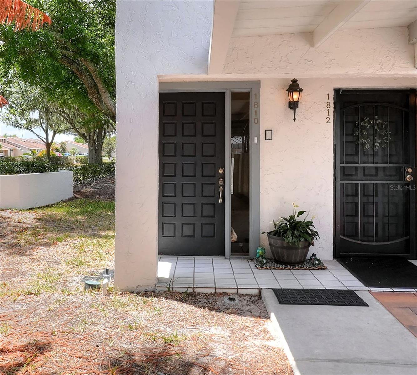 1810 Village Ct — photo