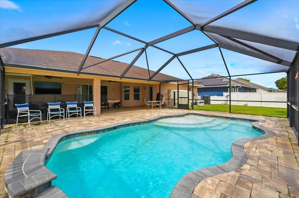315 Lanceolate Dr — photo