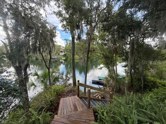 950 Lake Cove Trl — photo