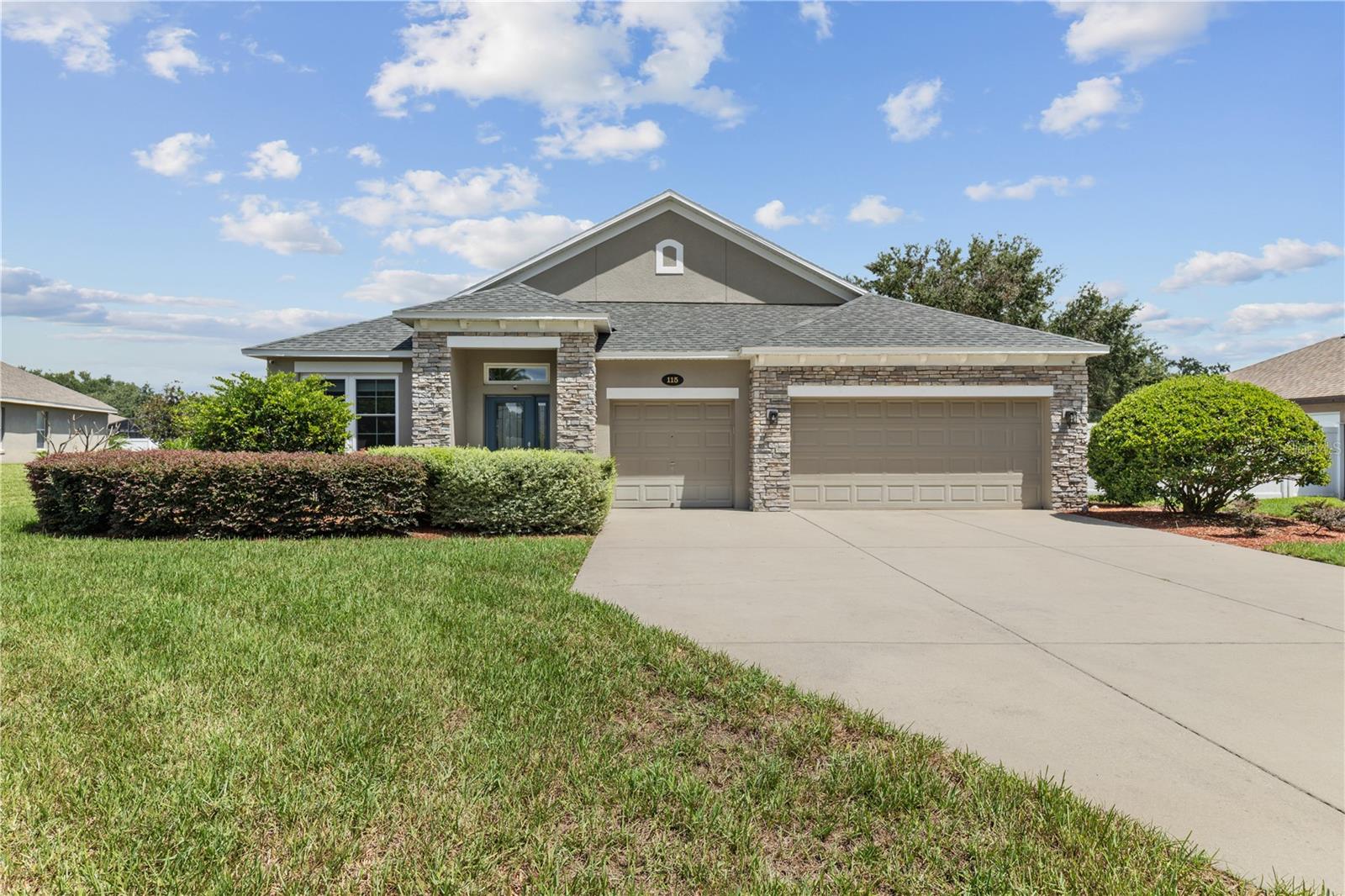 115 Sapphire Ct — photo