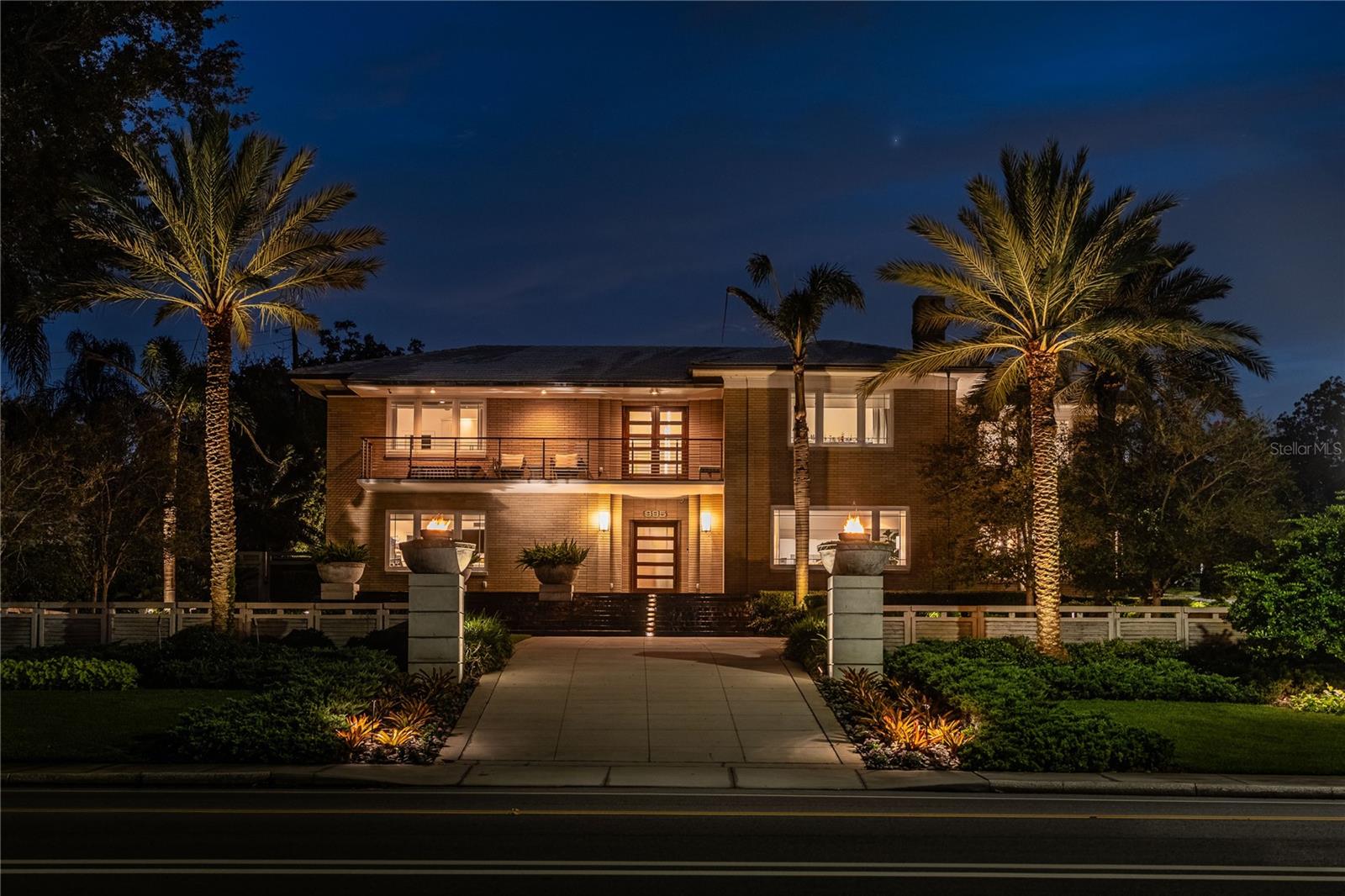 995 Lake Hollingsworth Dr — photo