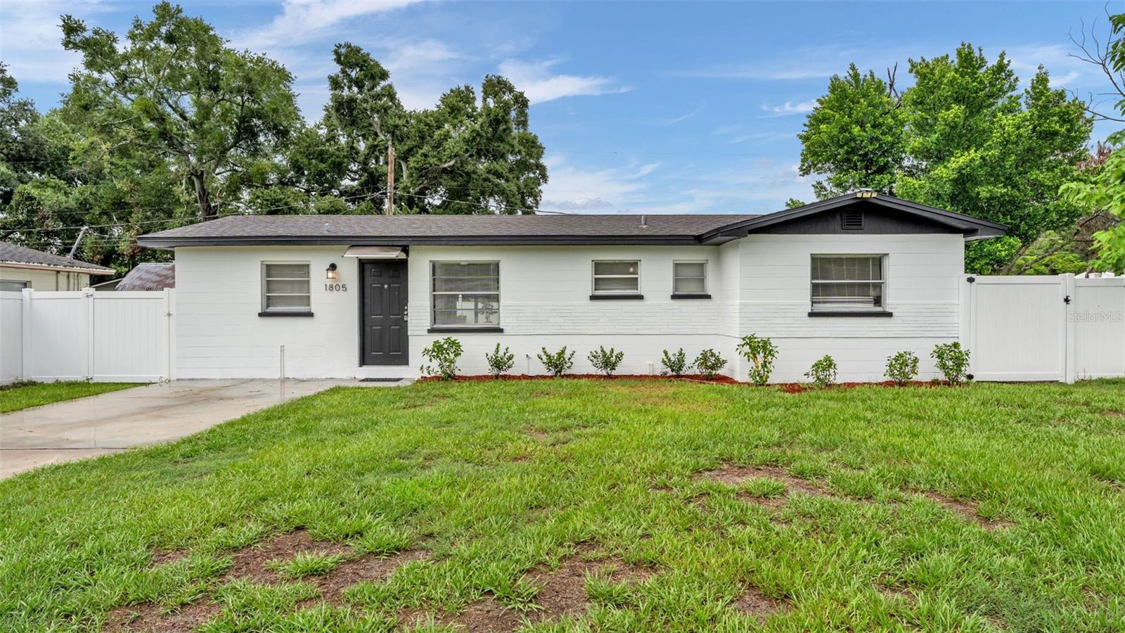 1805 Elk Dr — photo