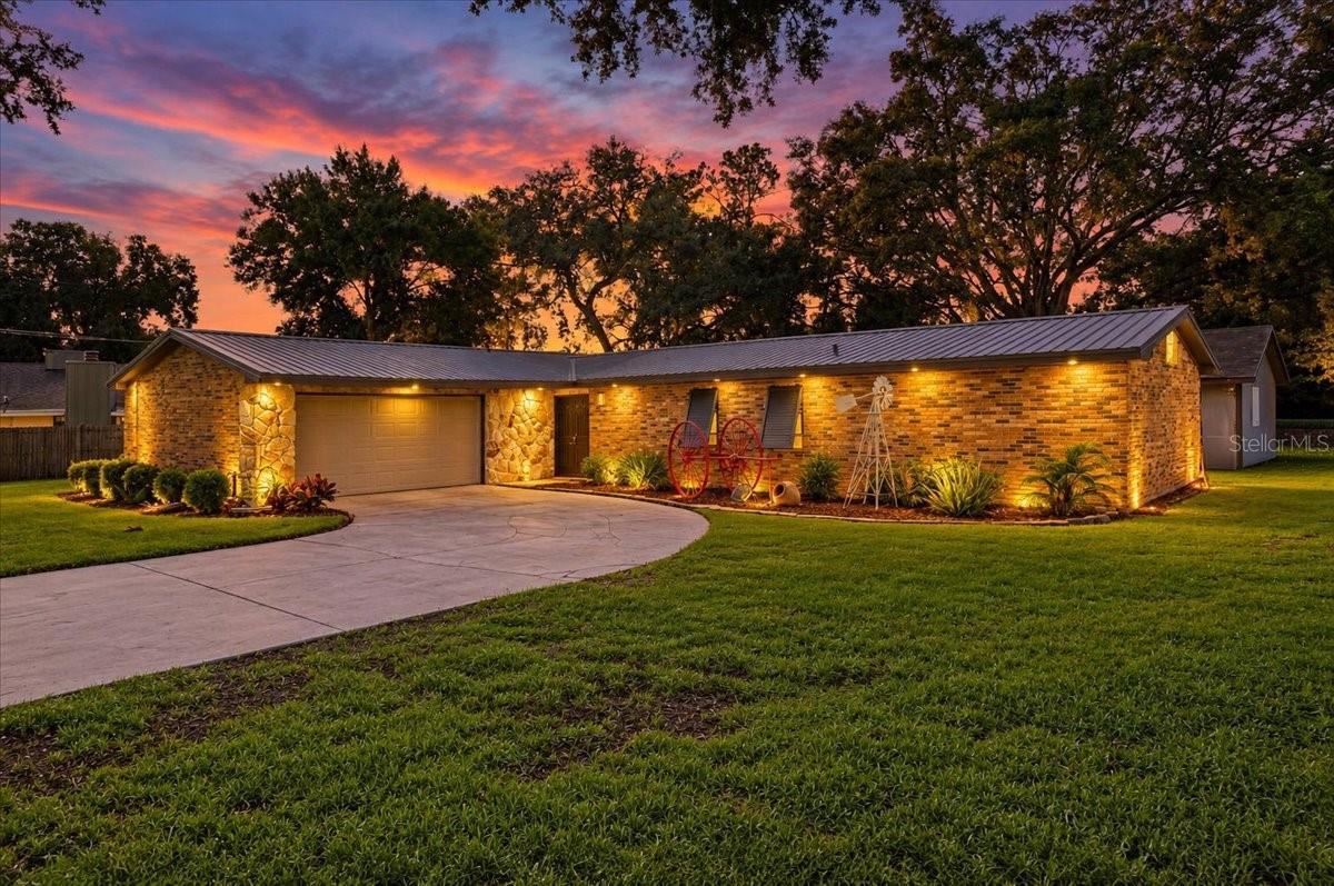 611 E Highland Dr — photo