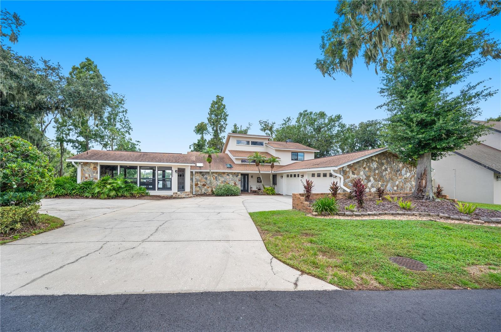 6033 Mountain Lake Dr — photo