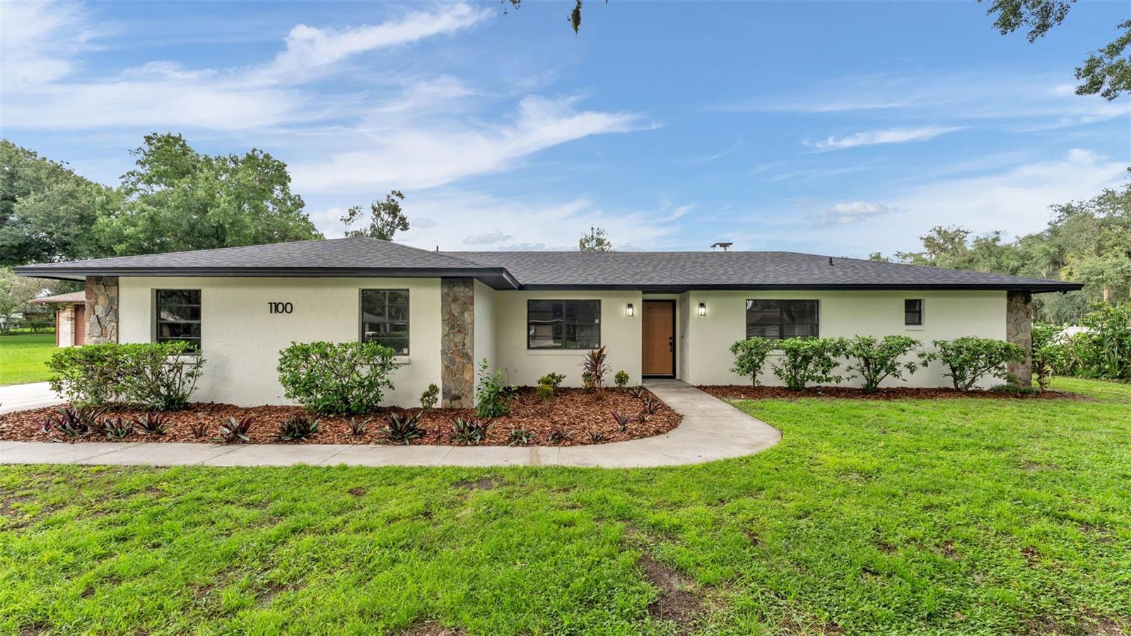 1100 Hammock Shade Dr — photo