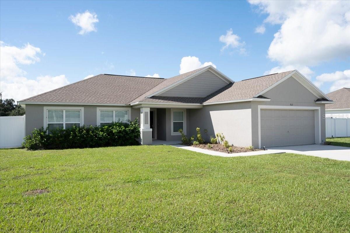 912 Lochland Loop — photo
