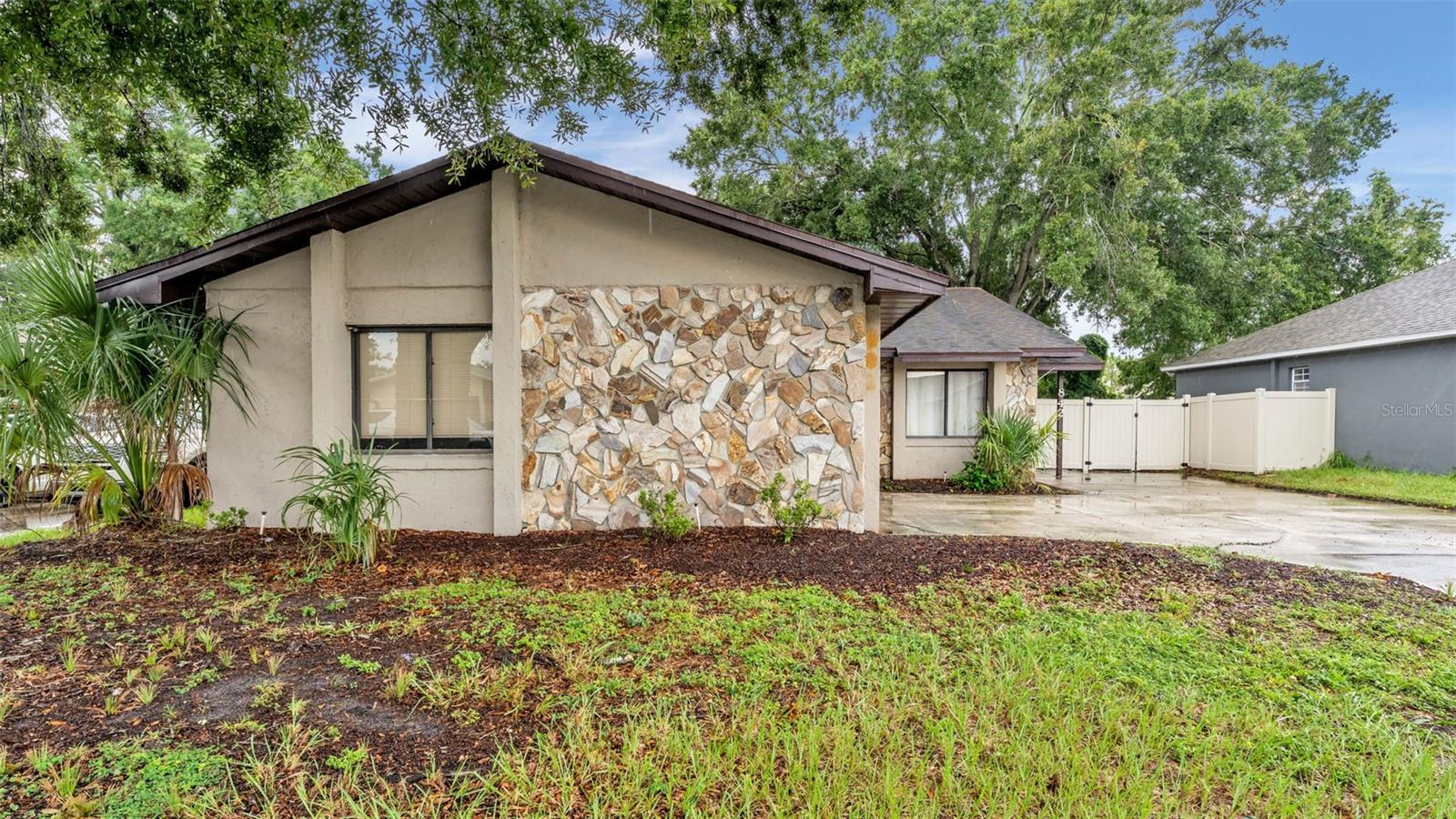 842 ROCKINGHAM ROAD, LAKELAND FL 33809 — photo 2