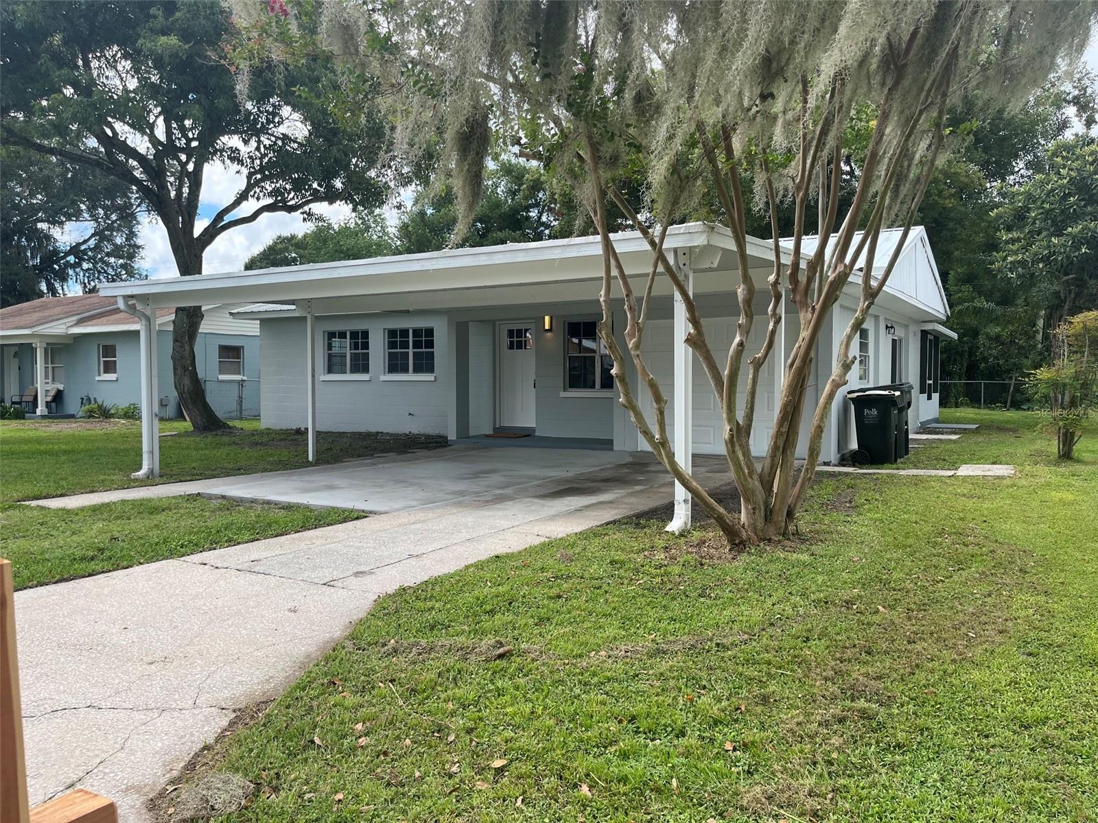 1026 Canal Dr W — photo