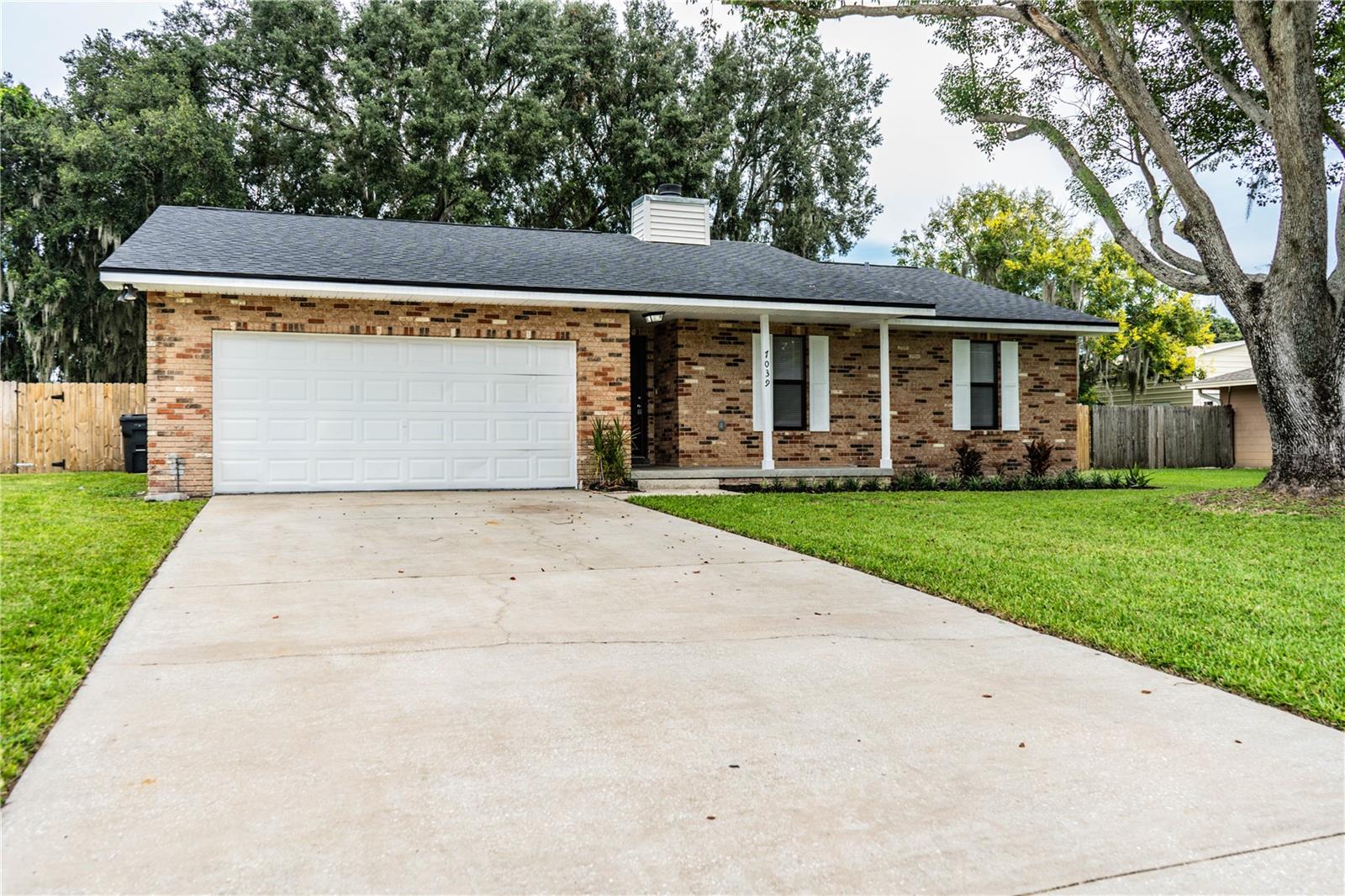 7039 Sheffield Dr — photo