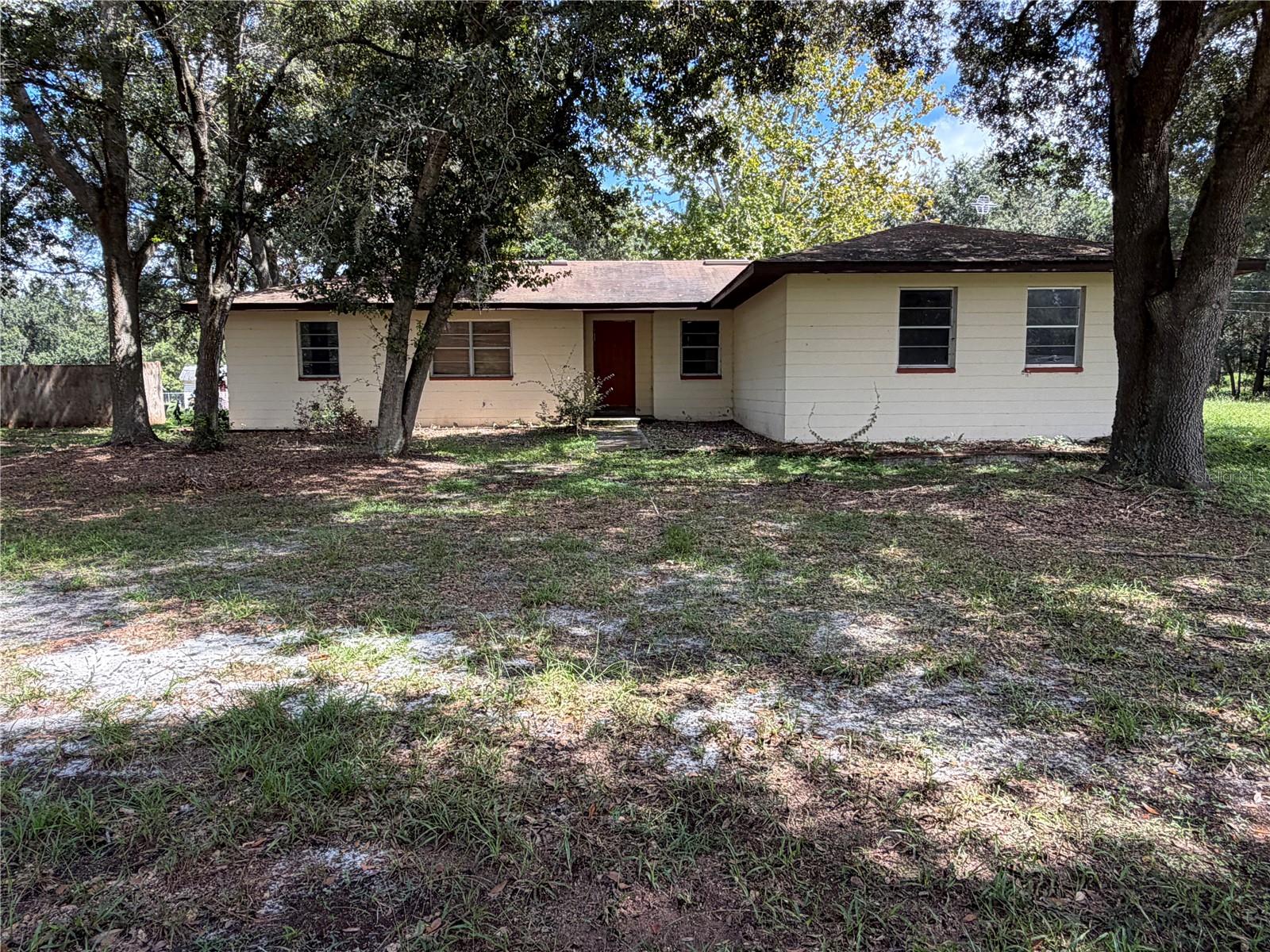 2315 Woods Trl — photo