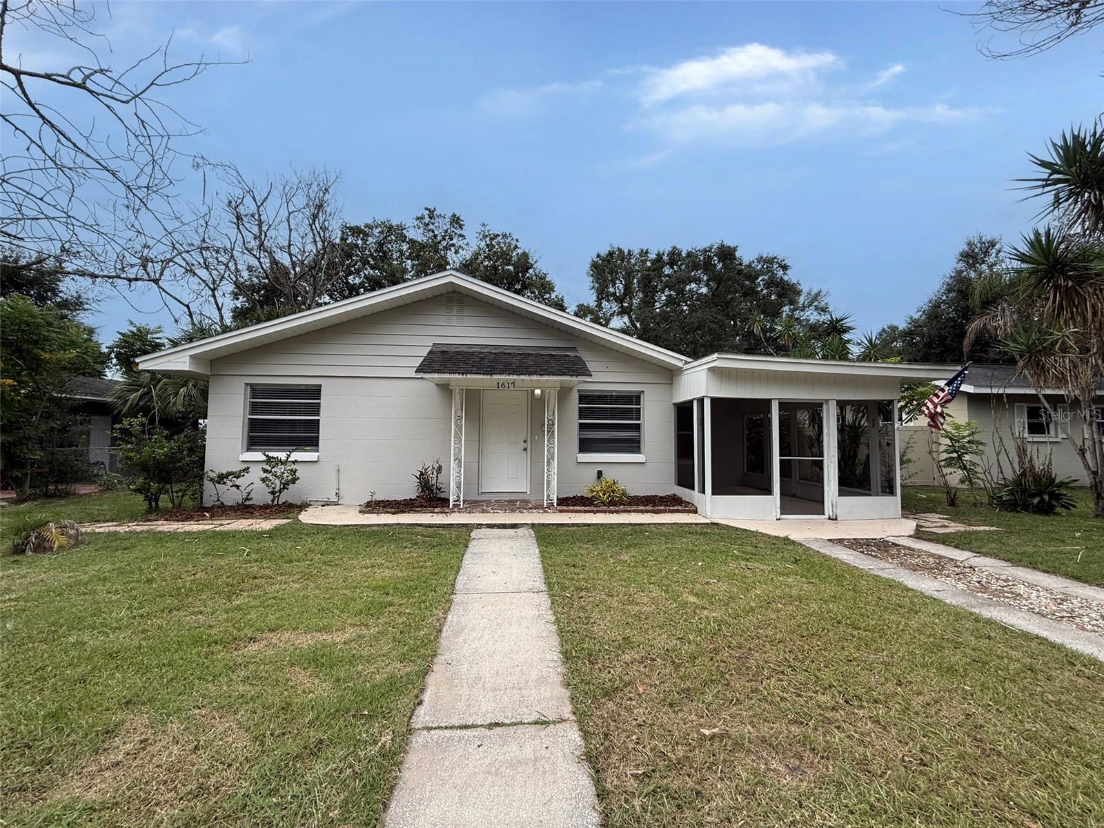 1617 Mockingbird Ln — photo