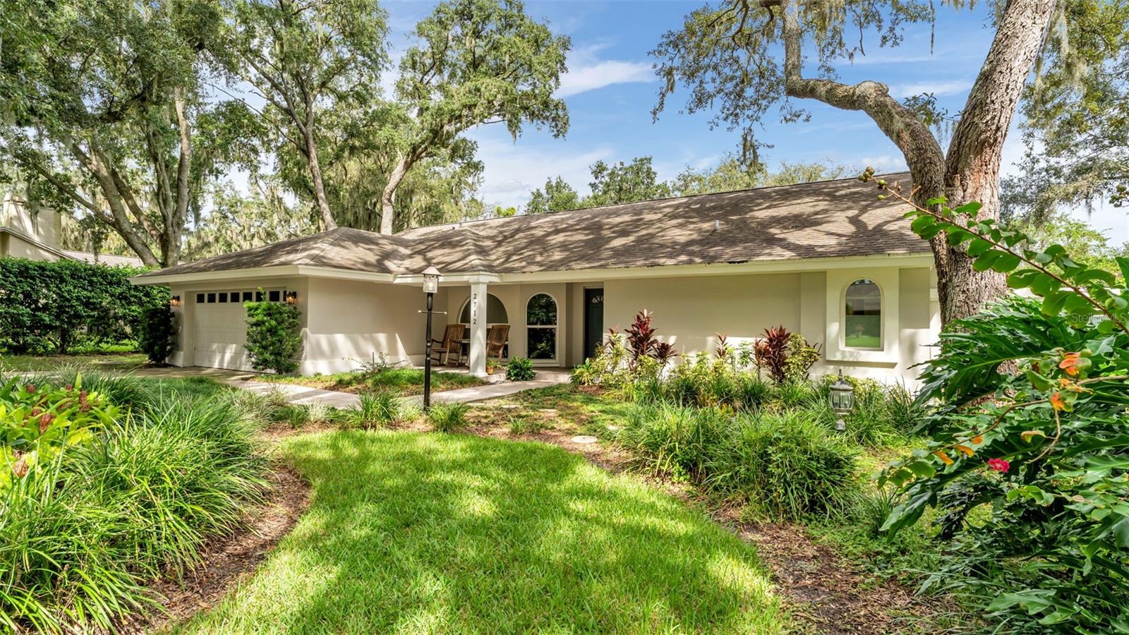 2712 Laurel Oak Dr — photo