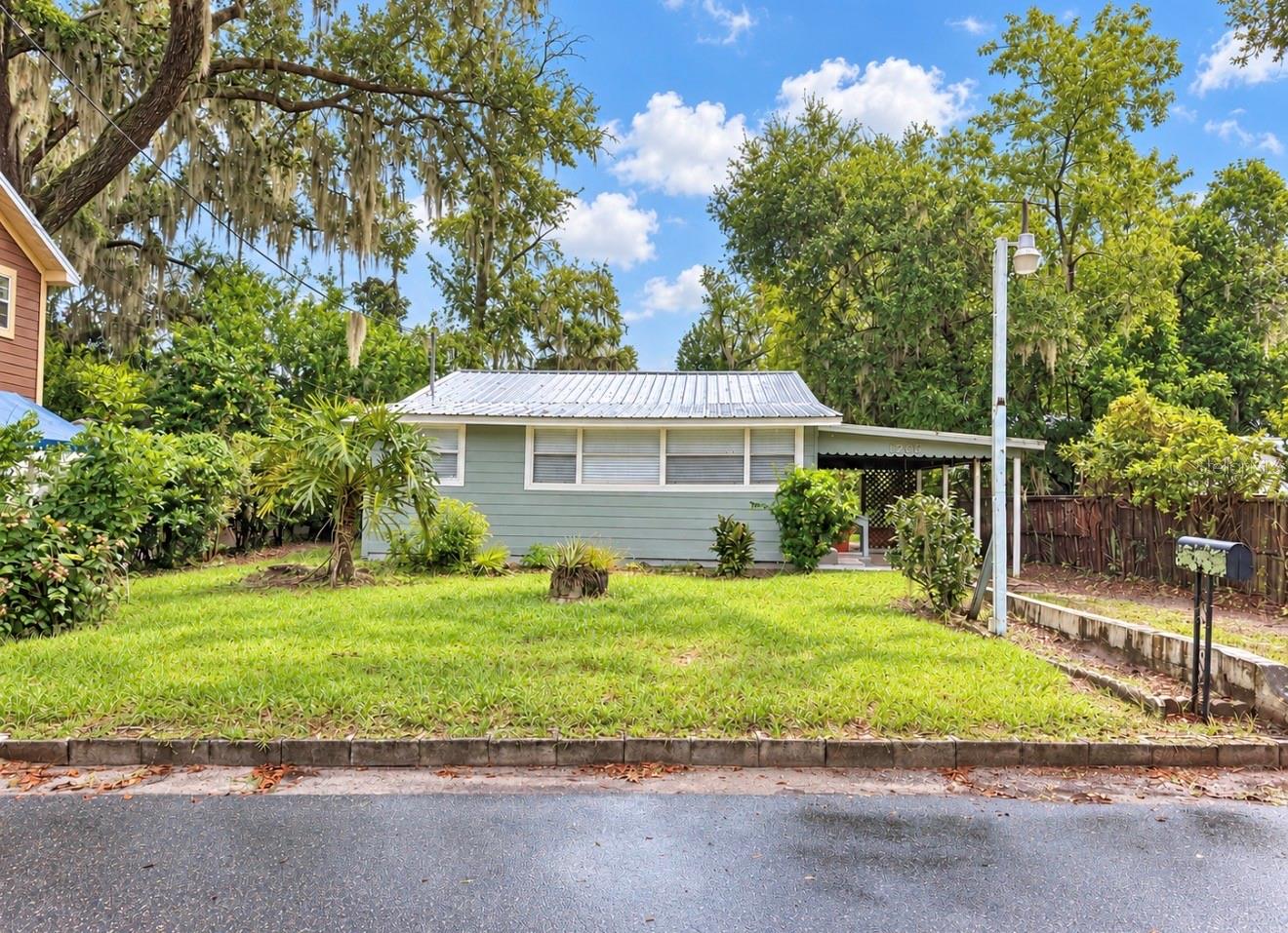 1204 N Morningside Dr — photo