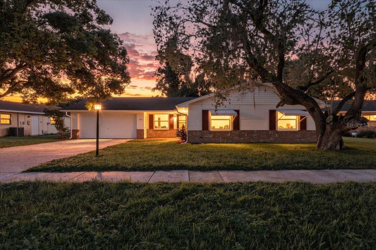 422 Duchess Dr — photo