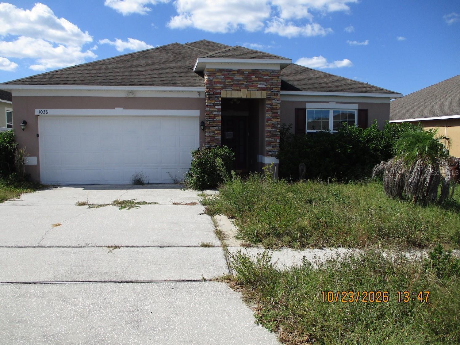 1038 Suffragette Cir — photo