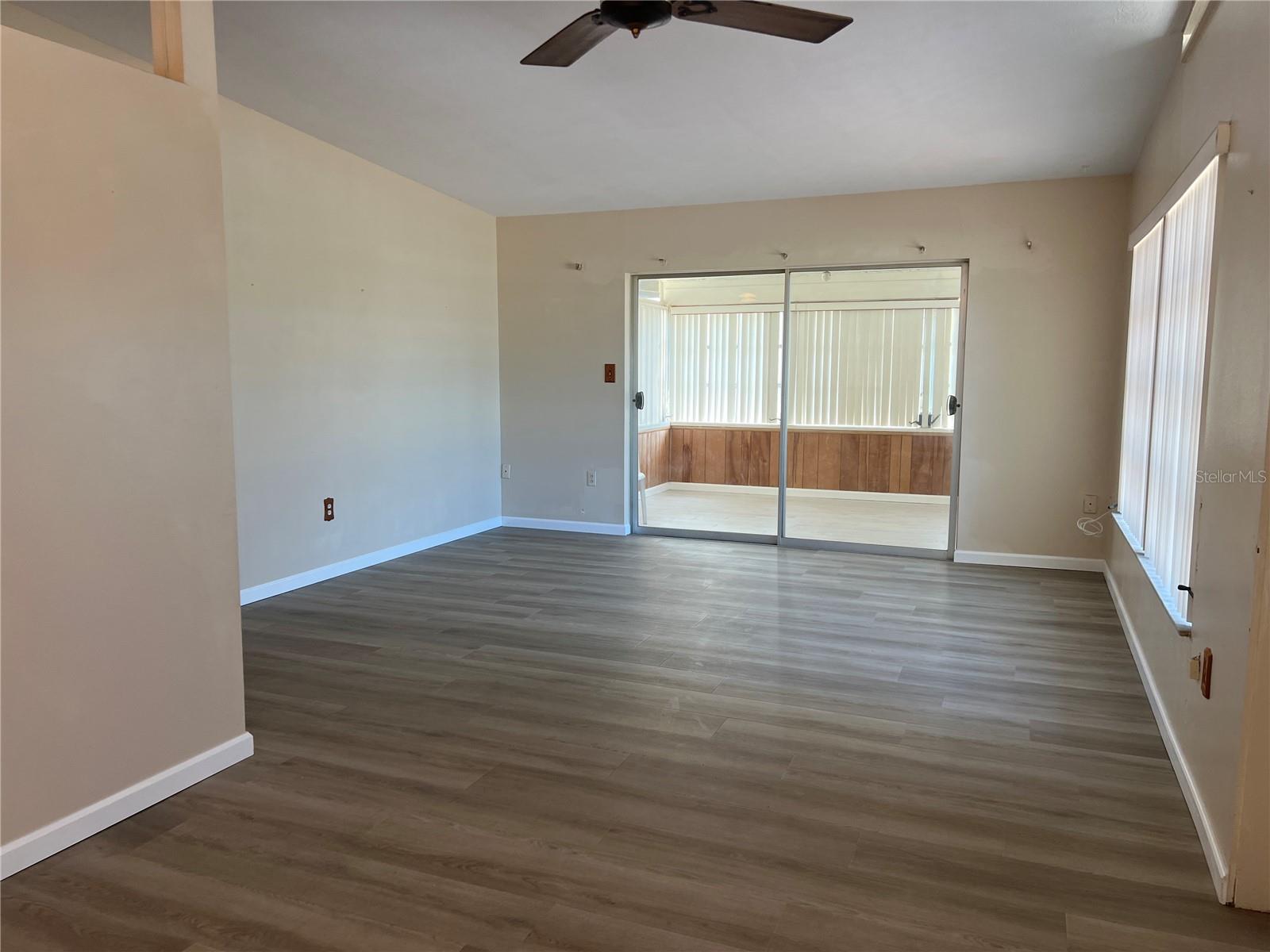 321 Alba Street E, Venice, FL 34285 — photo 3