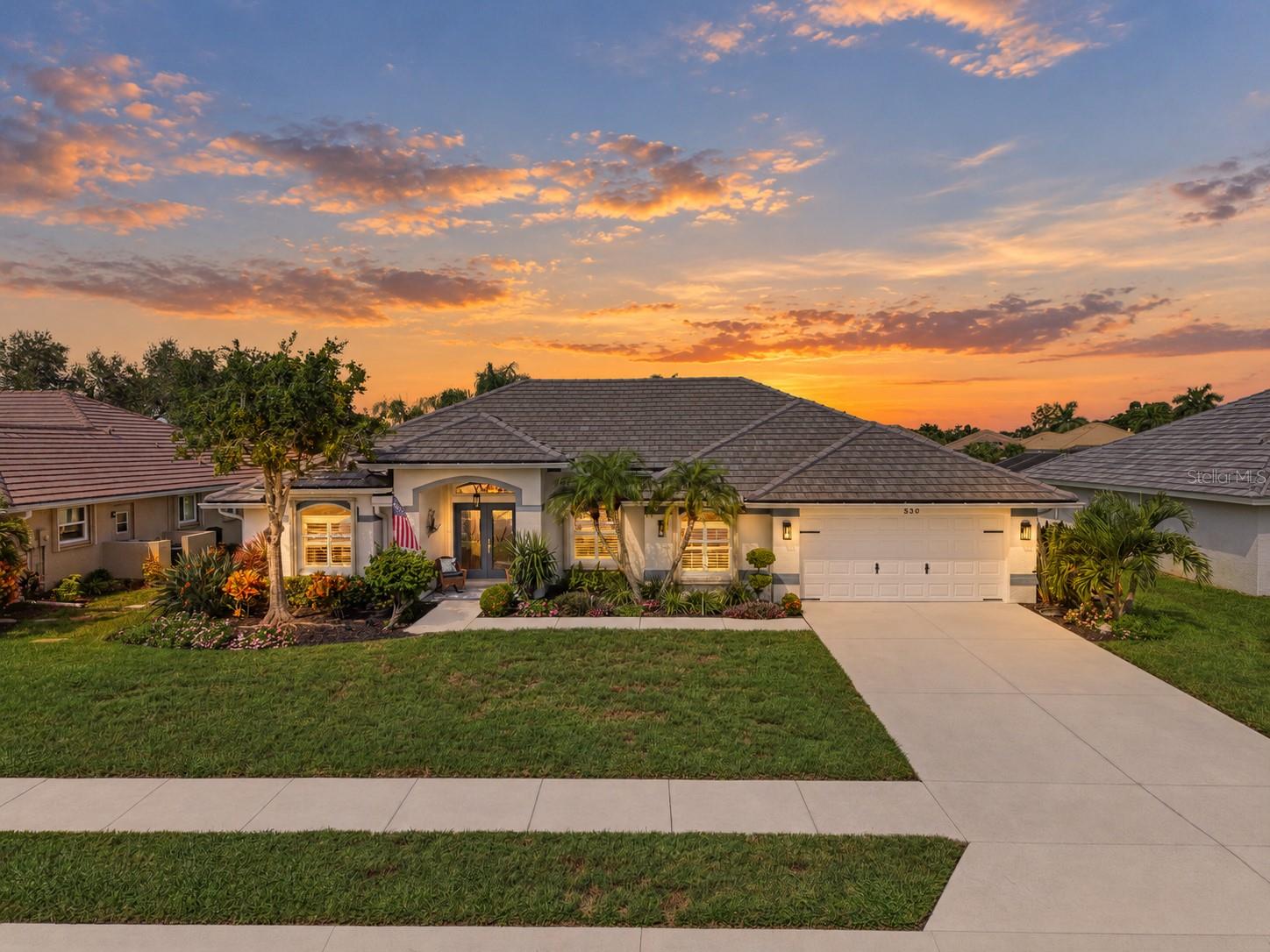 530 Lake Of The Woods Dr — photo