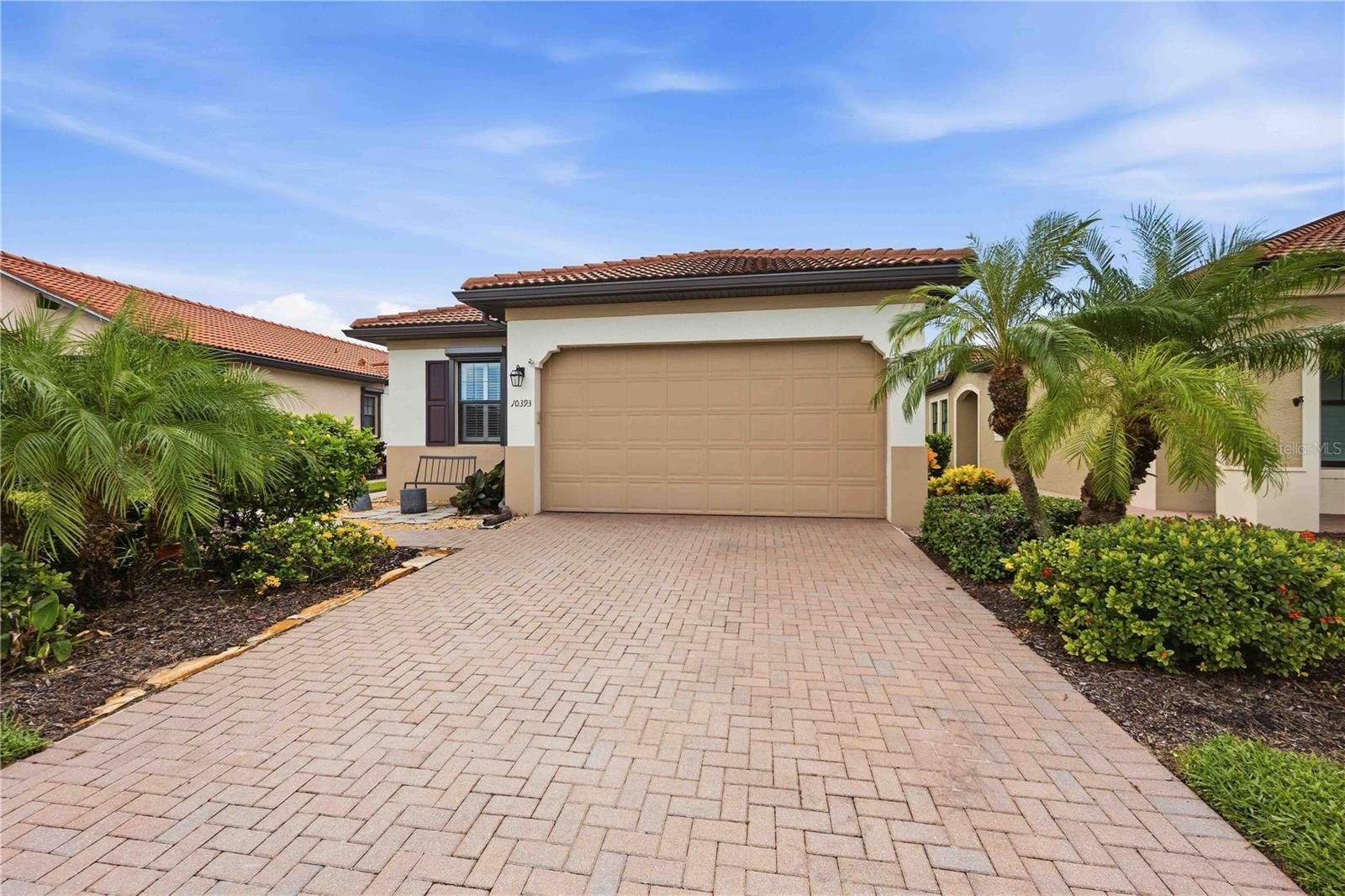 10393 Crooked Creek Dr — photo
