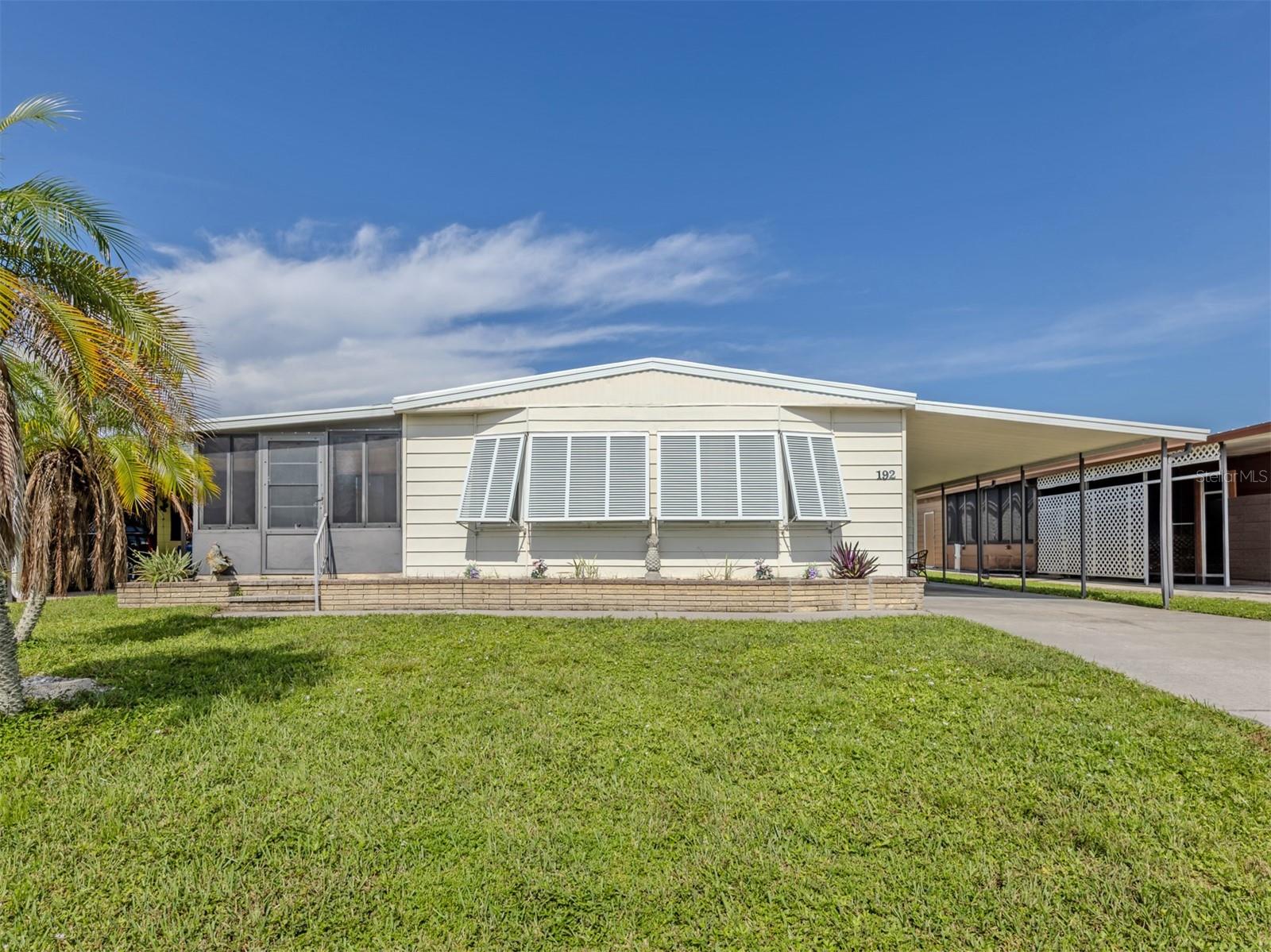 192 Palm Harbor Dr — photo