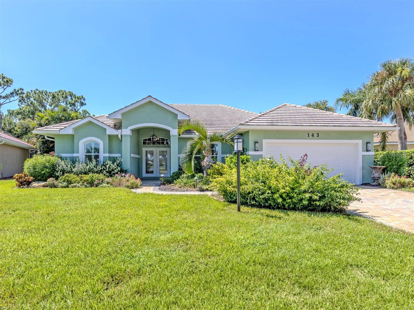 143 Wayforest Dr — photo