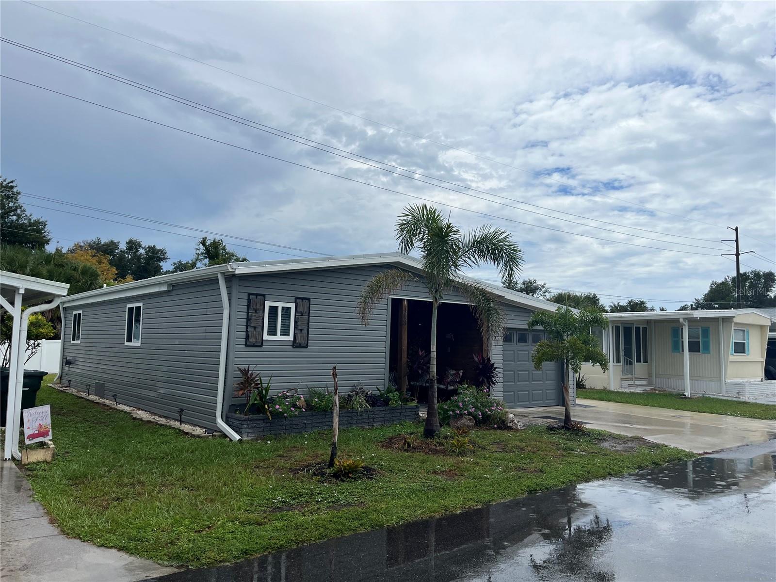 408 Cervina Dr N — photo
