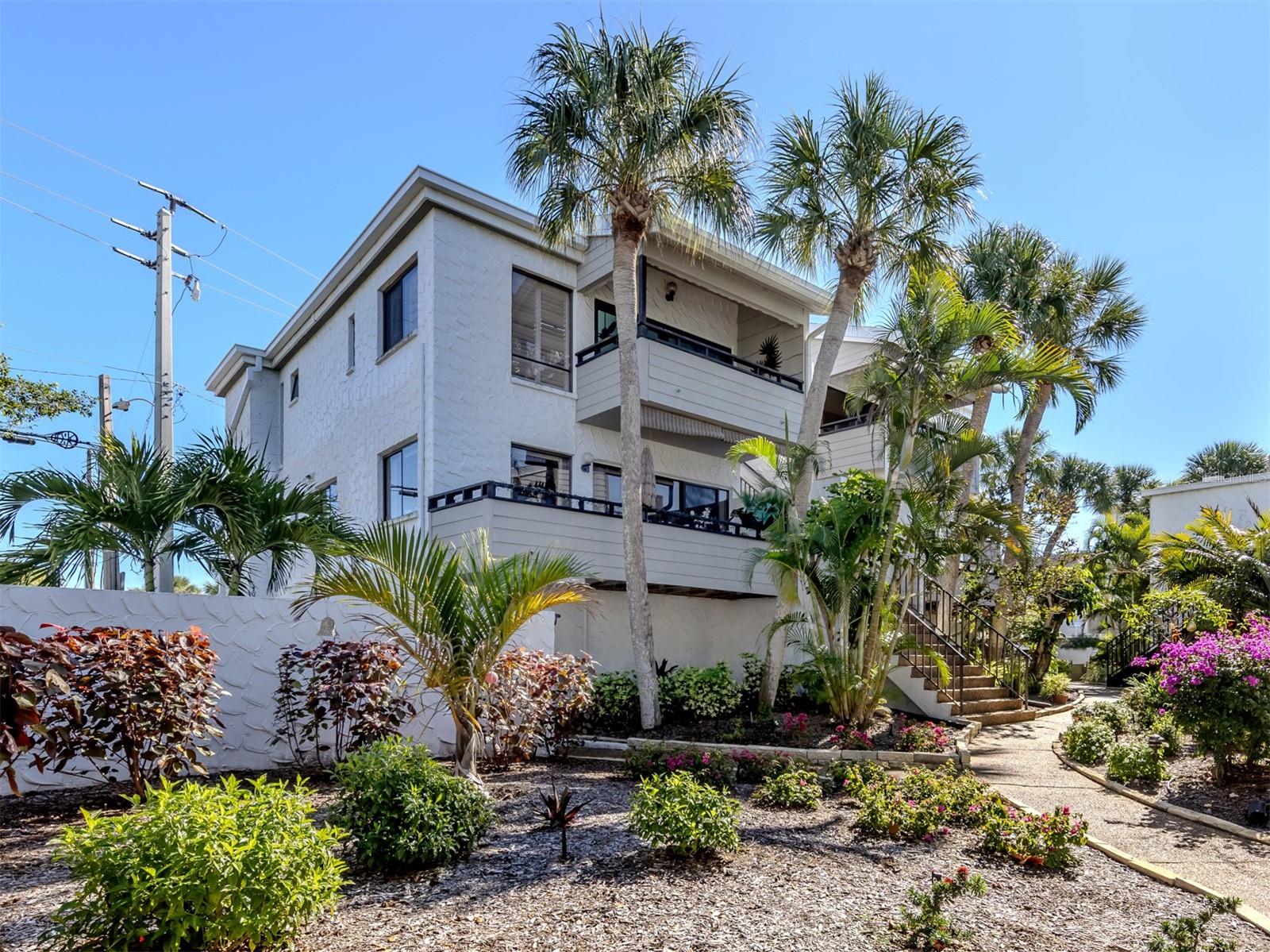 1555 Tarpon Center Dr #247 — photo