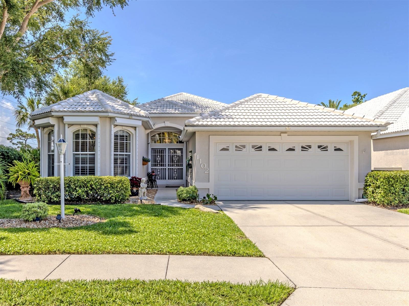 1102 Southlake Ct — photo