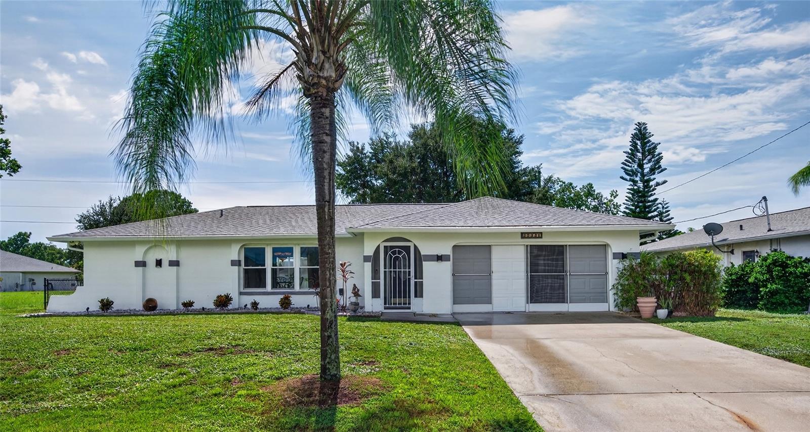 25321 Doredo Dr — photo