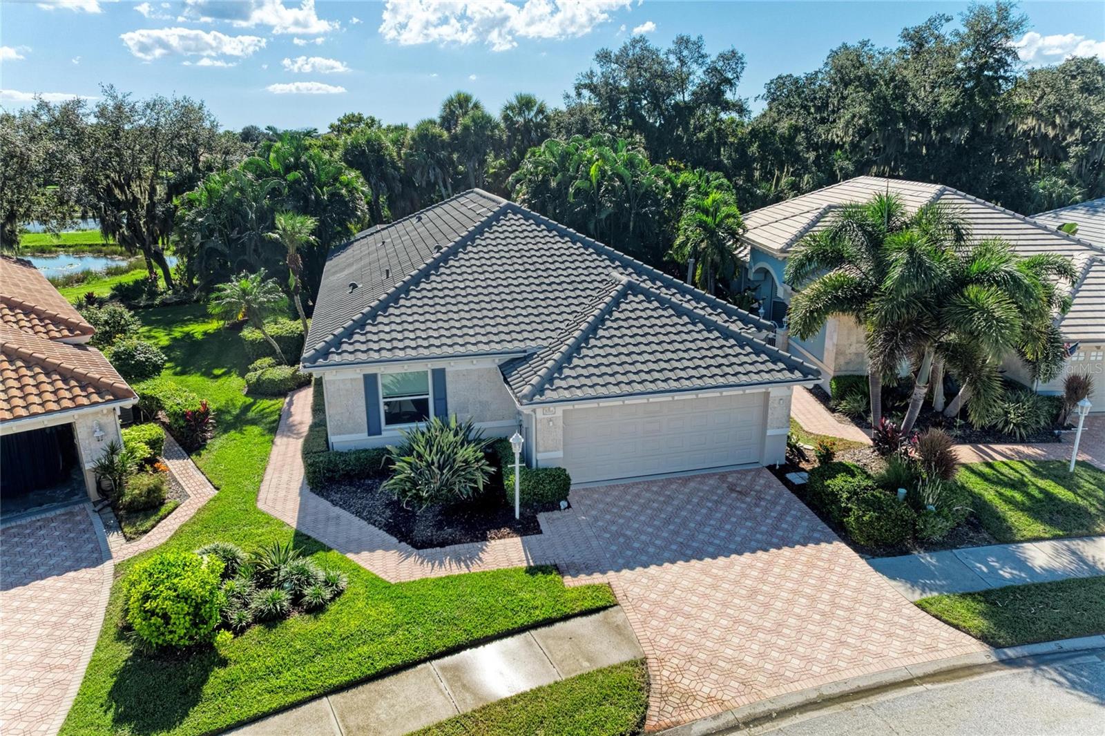 8352 Canary Palm Ct — photo