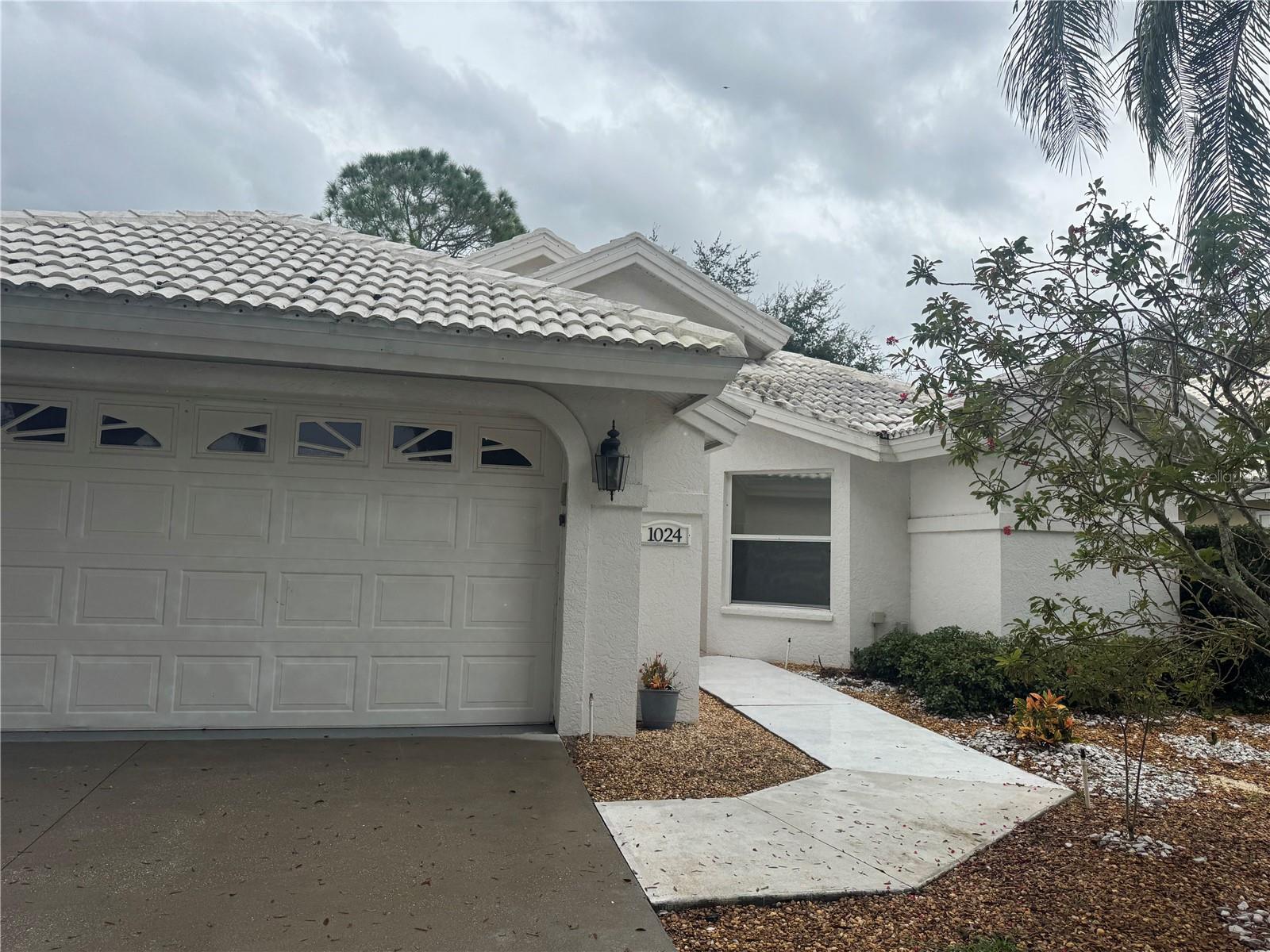 1024 Harbor Town Dr — photo
