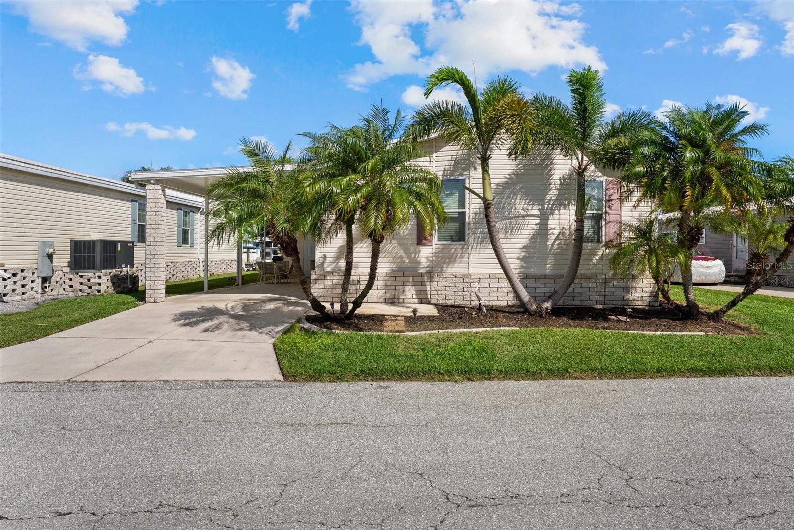 636 Blackburn Blvd — photo