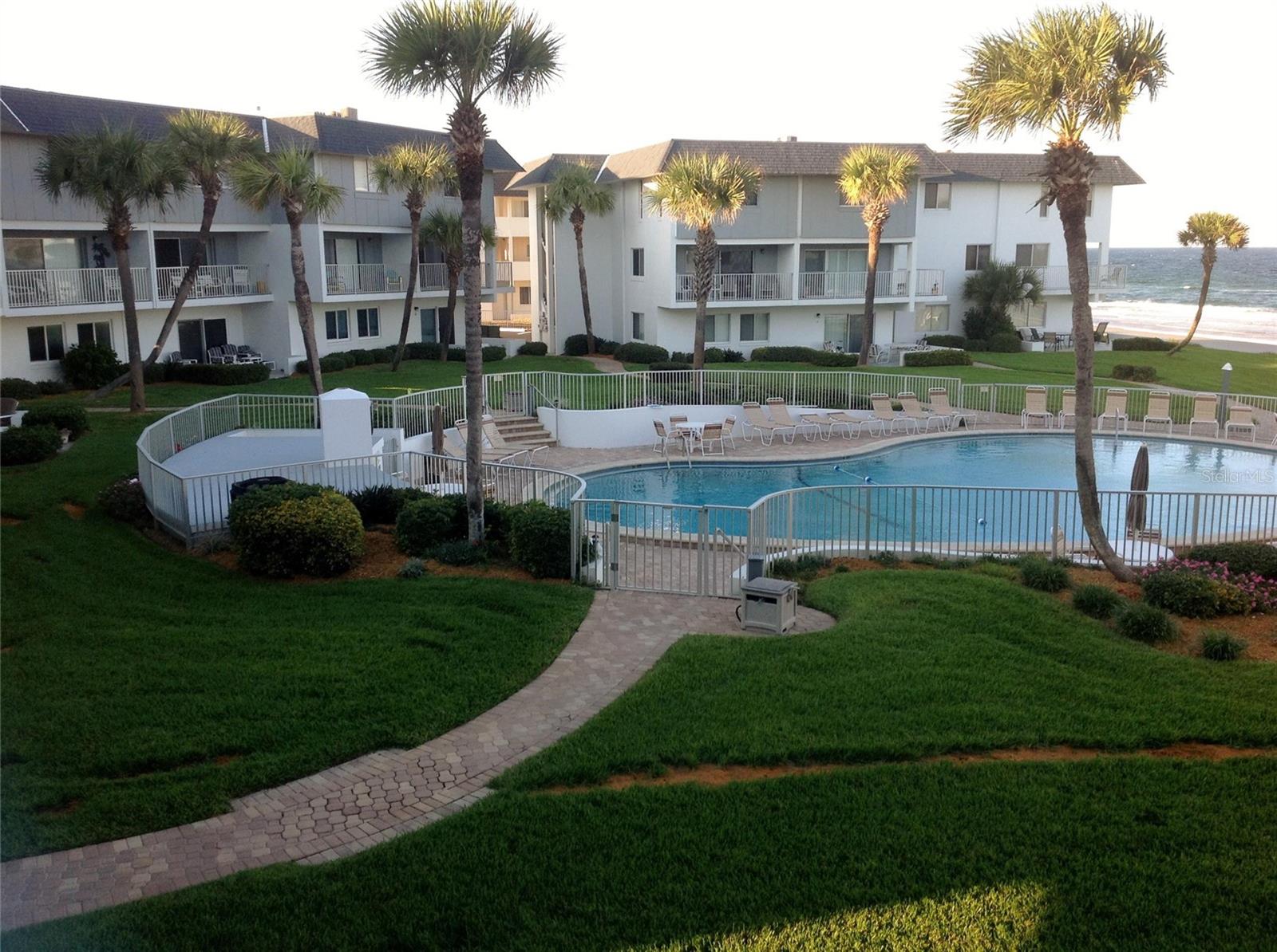 815 Ocean Shore Blvd #5a — photo