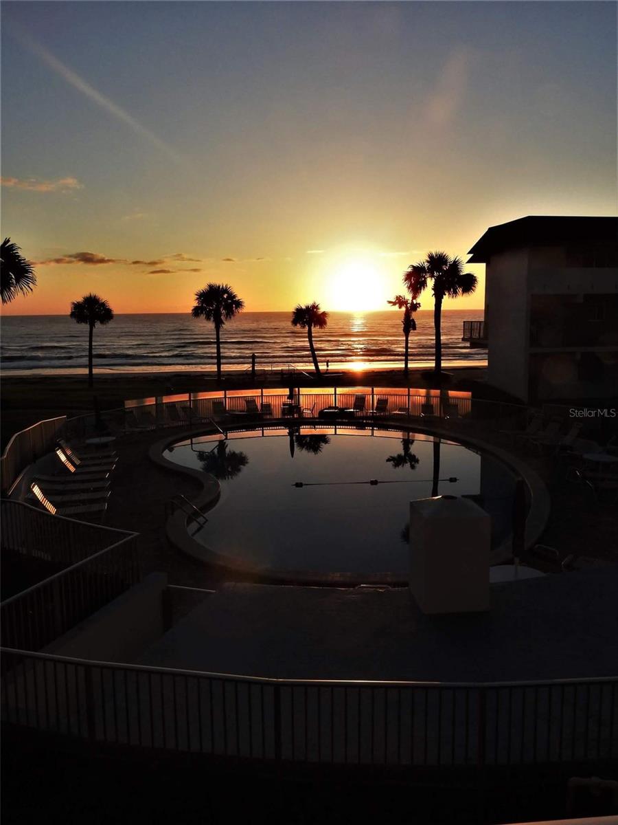 815 Ocean Shore Blvd #8B — photo