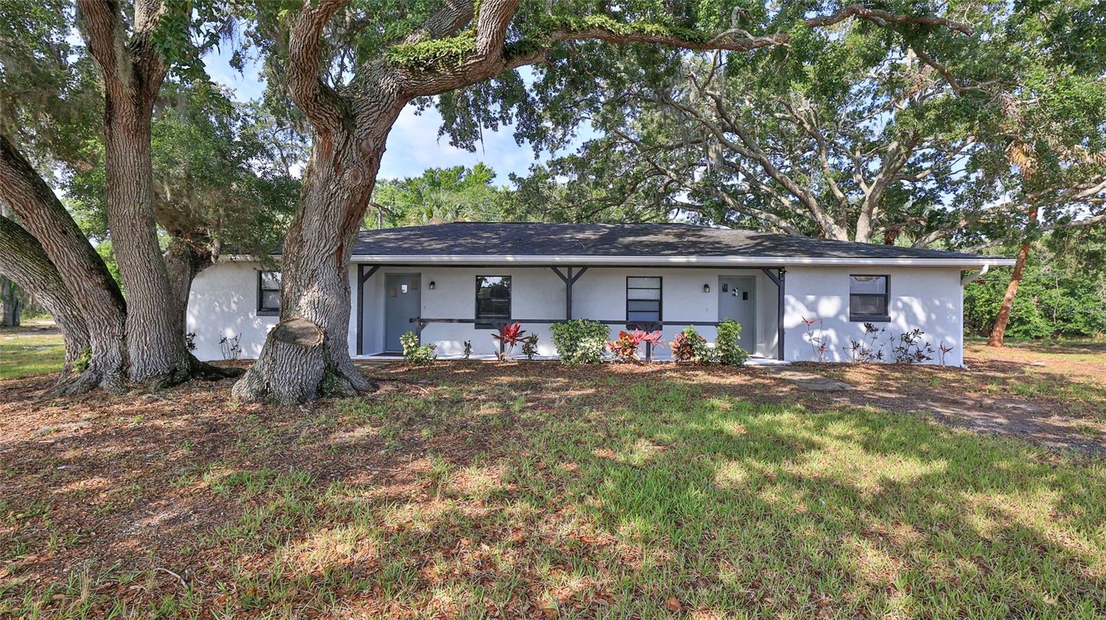 1802 N Fern Palm Dr — photo