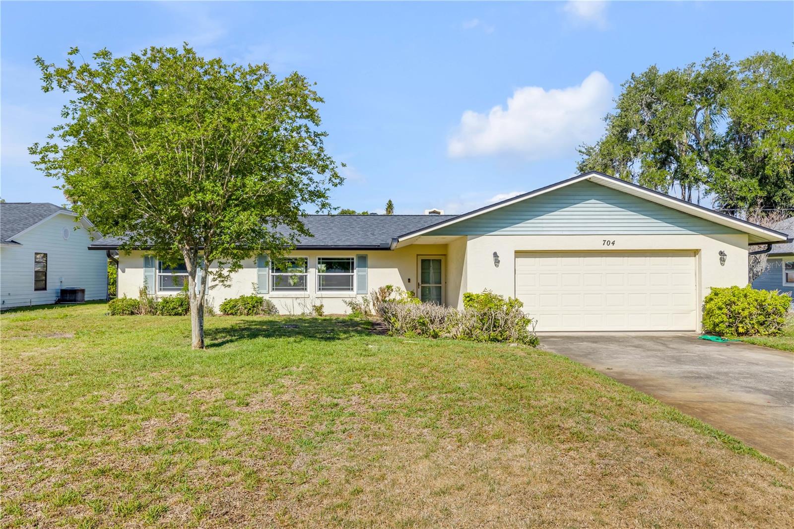 704 Green Rd — photo