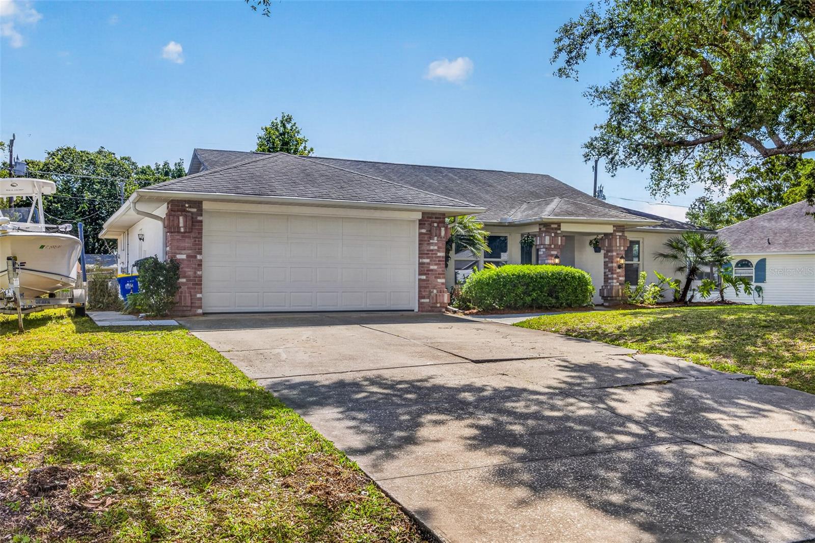 2225 Vista Palm Dr — photo
