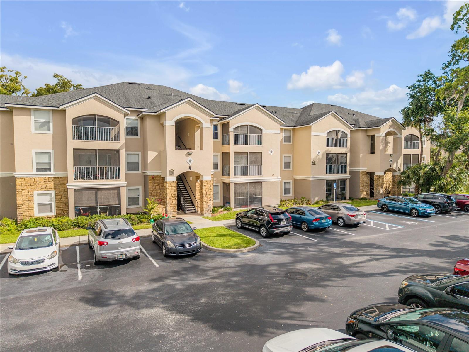 940 Village Trl #4-306 — photo