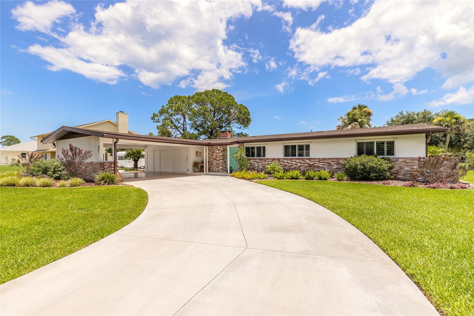 801 Fairway Dr — photo