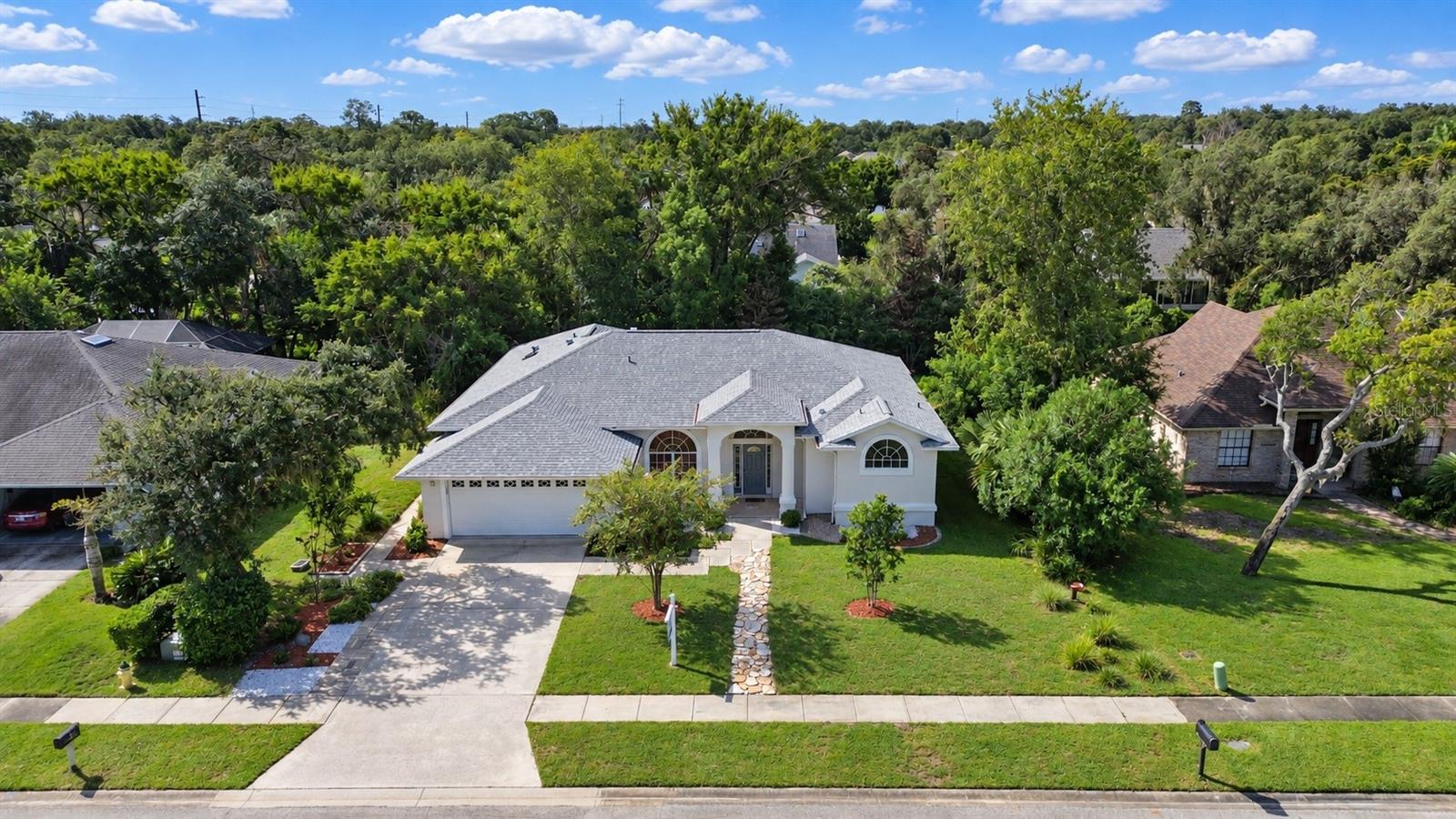 516 Sun Lake Dr — photo