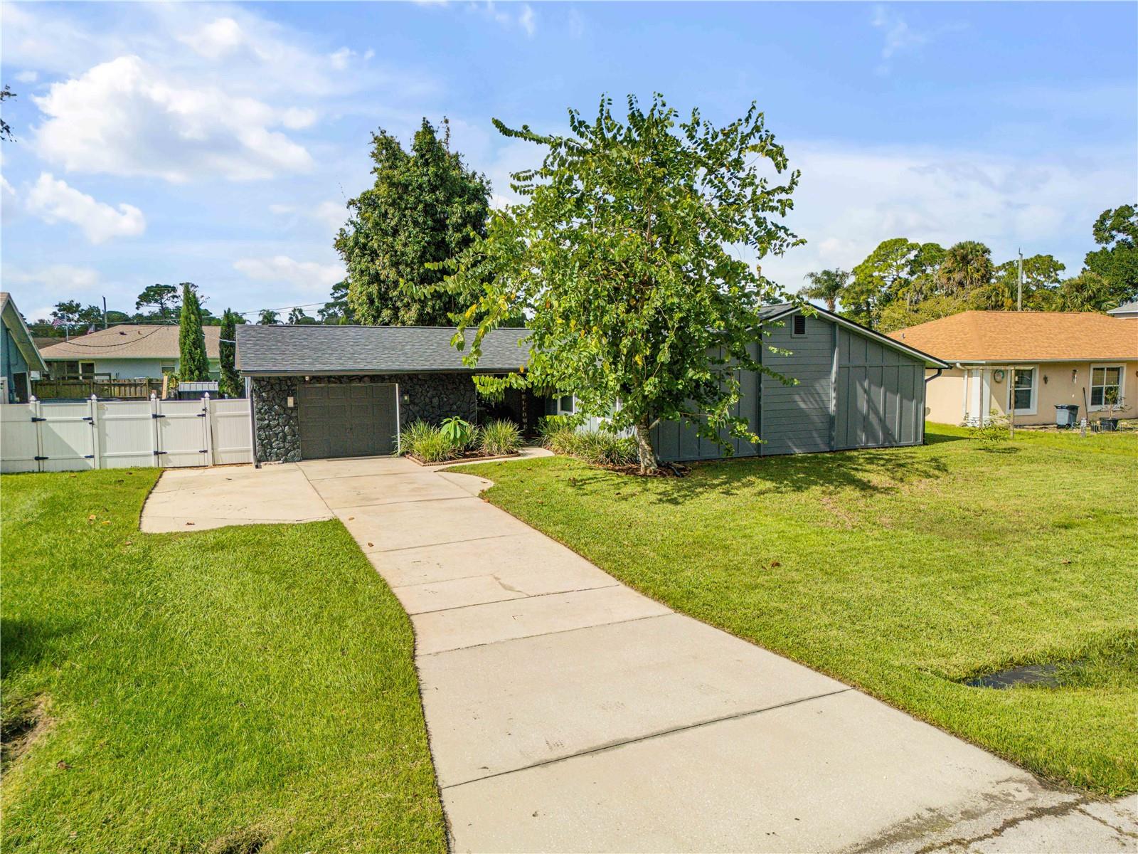 3022 Orange Tree Dr — photo