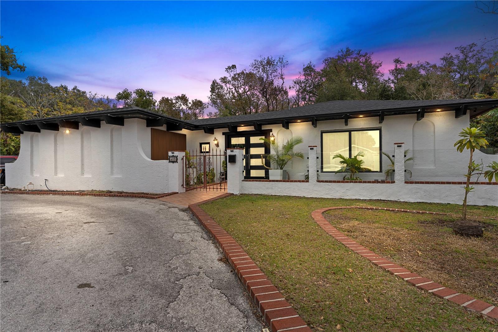 409 San Sebastian Prado — photo