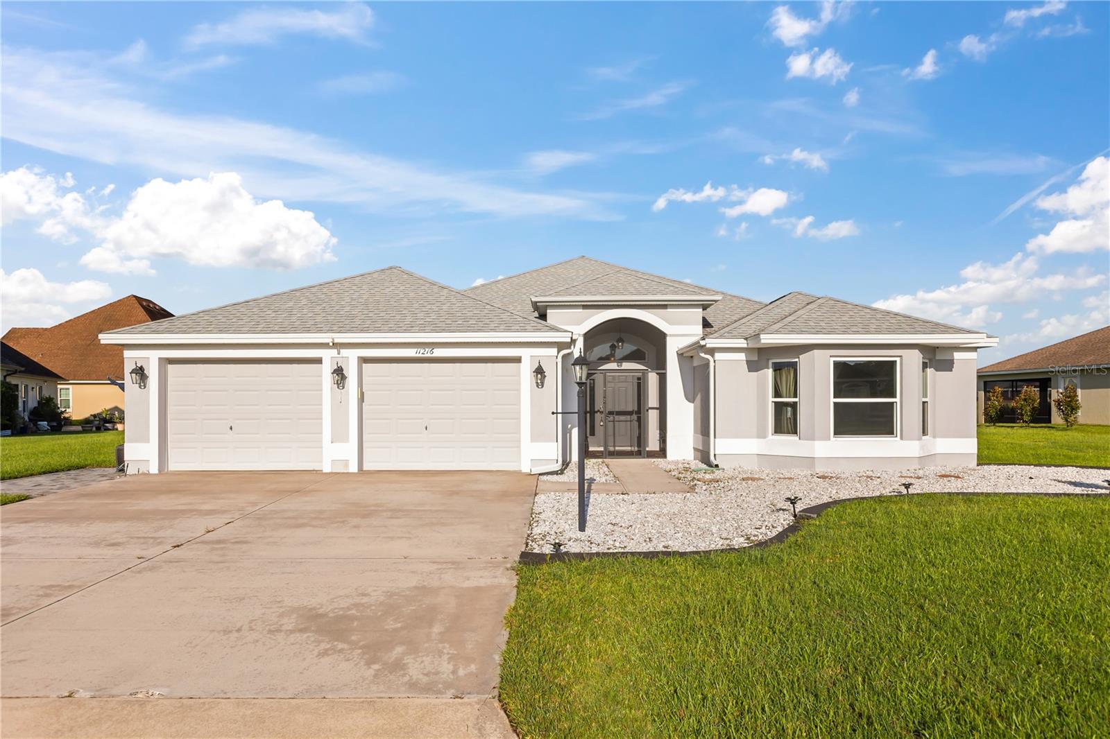 11216 Roz Way — photo