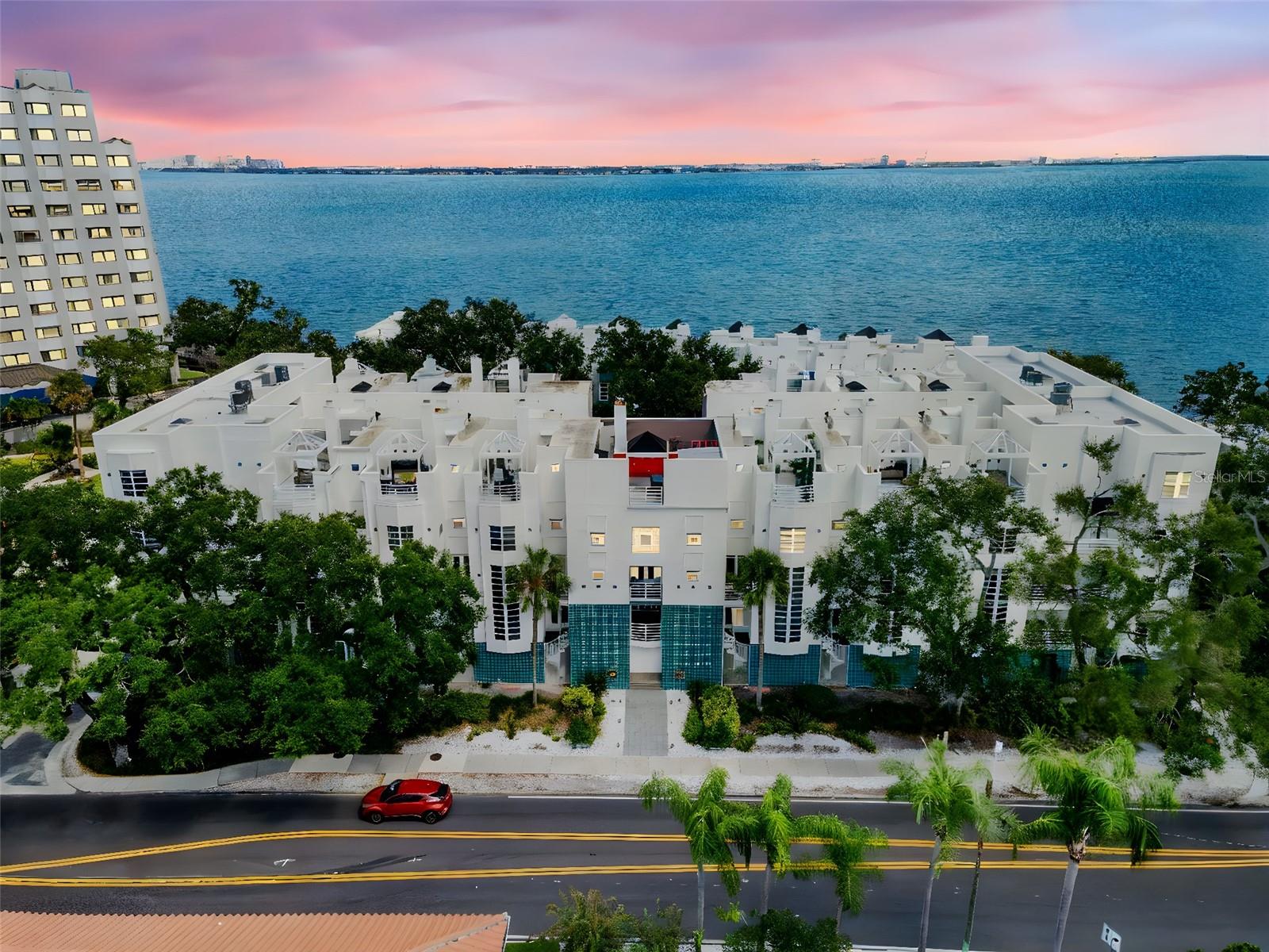 4950 Bayshore Blvd #23 — photo