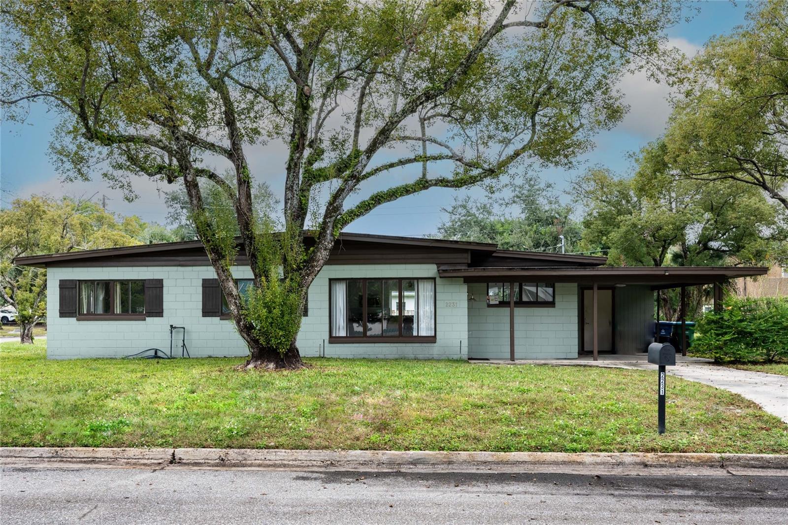 2231 Nairn Dr — photo